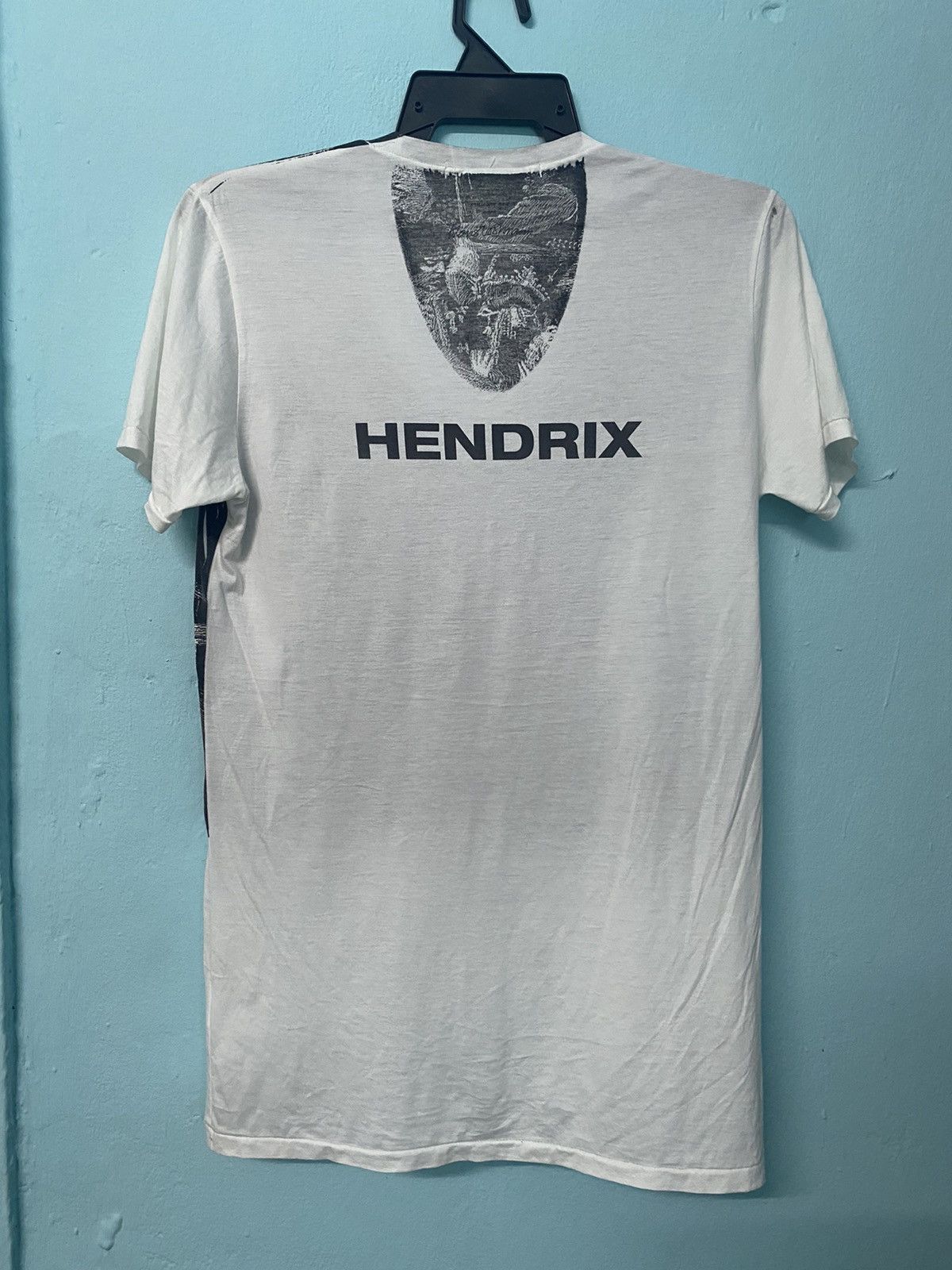 Japanese Brand 💥VERY RARE💥MUSEUM NEU❌JIMI HENDRIX❌KLAUS VOORMANN V-NECK TEE Size US M / EU 48-50 / 2 - 2 Thumbnail