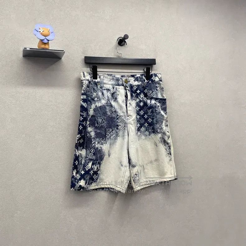 Louis Vuitton Louis Vuitton Tie-dyed cashew flower straight-leg shorts Size US 29 - 3 Thumbnail