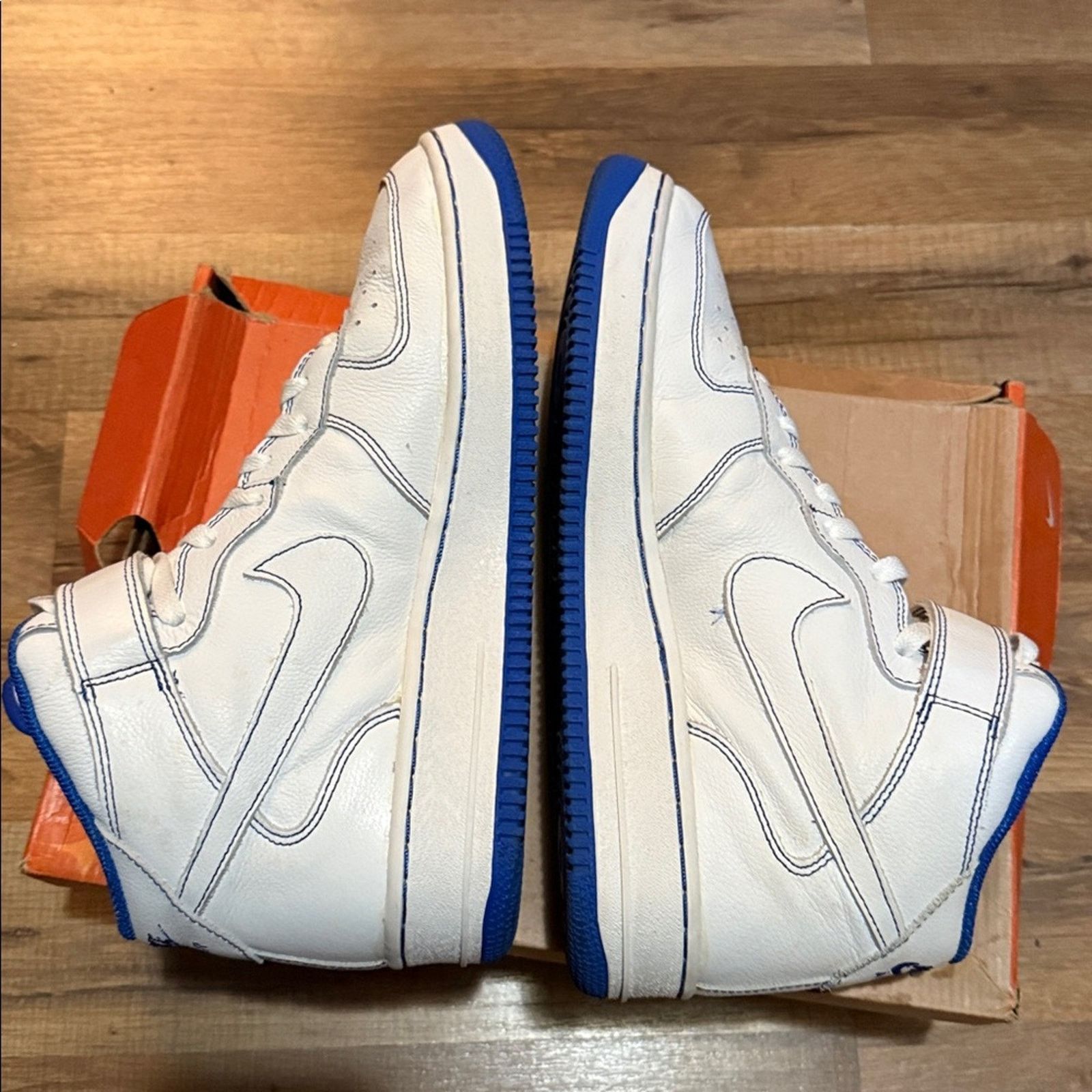 Nike 2002 Nike Air Force 1 Contrast Stitch White White Royal Blue Size US 10 / EU 43 - 10 Thumbnail