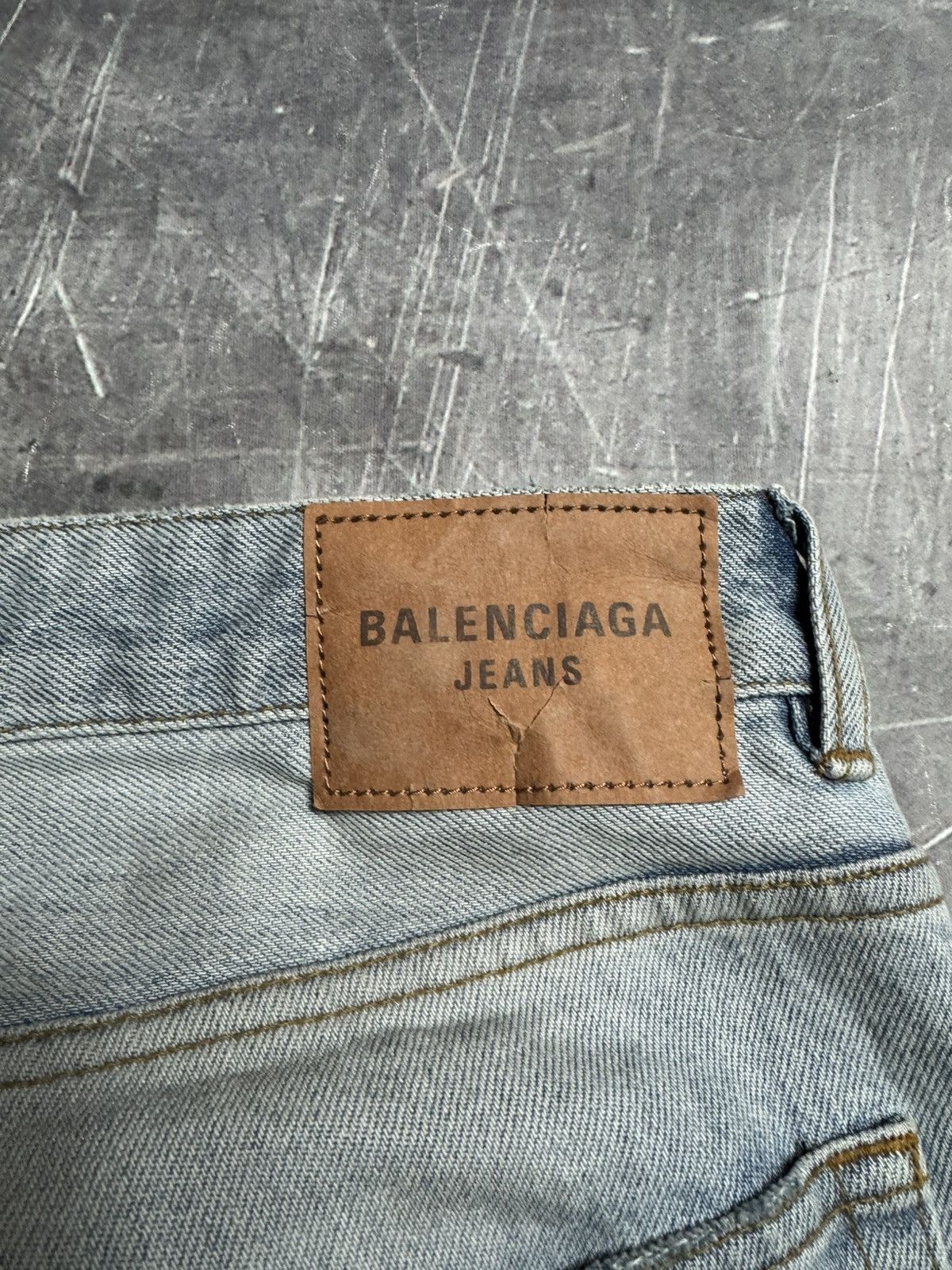 Balenciaga Men's Distressed Relaxed Fit Jeans in Light Blue Size US 32 / EU 48 - 9 Thumbnail