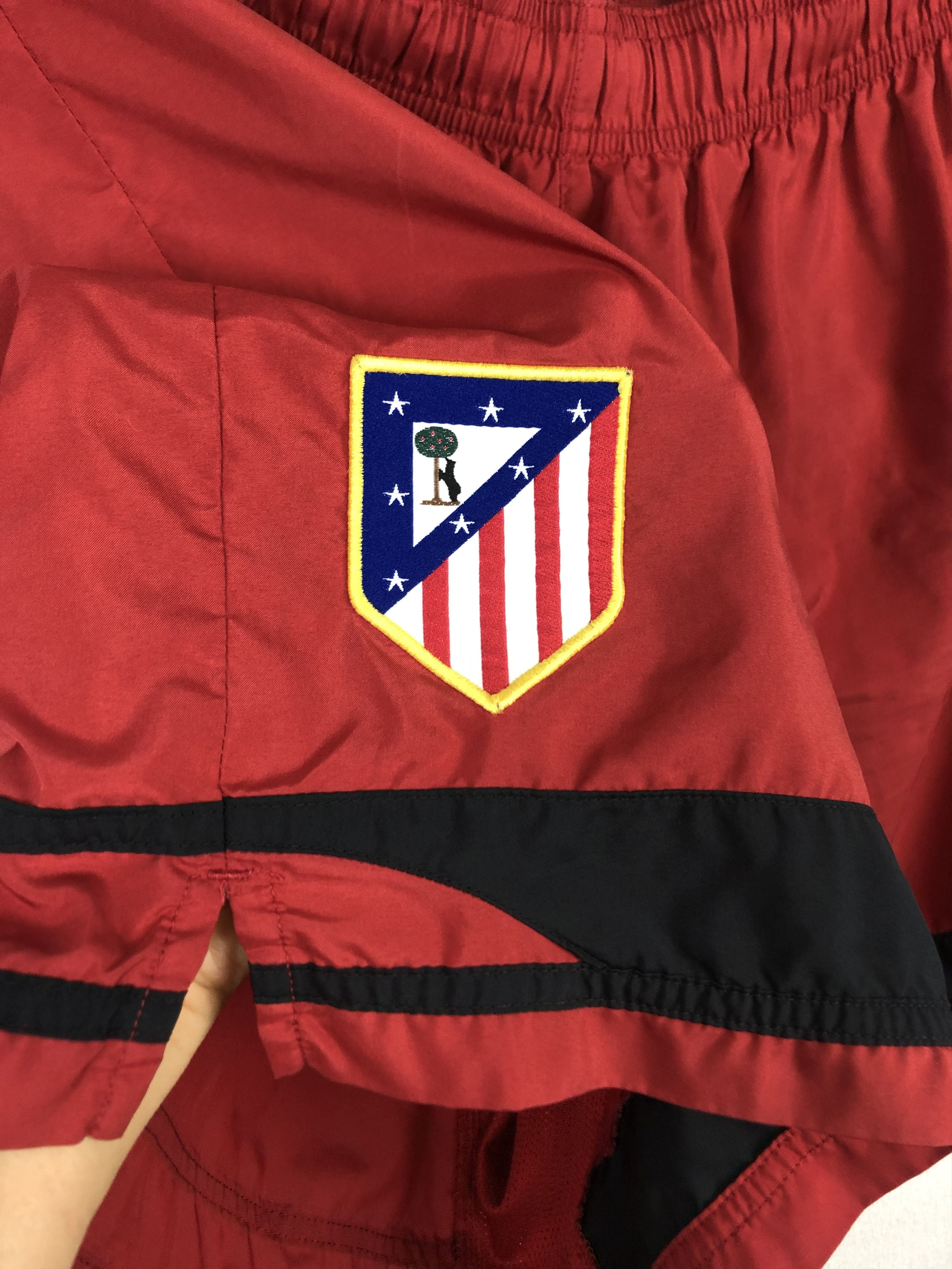 Nike Vintage Nike Atletico Madrid Football Shorts Soccer Size XL Size US 36 / EU 52 - 4 Thumbnail