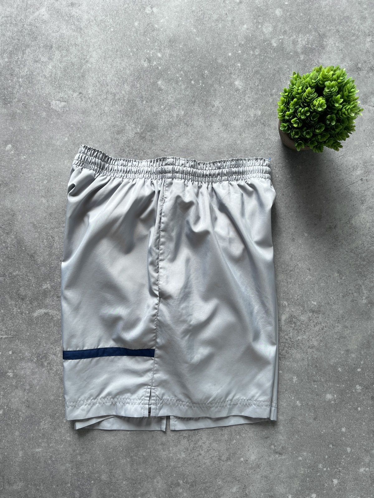 Nike Vintage Y2K Nike Sweat Shorts 90s USA Brand Size US 32 / EU 48 - 9 Thumbnail