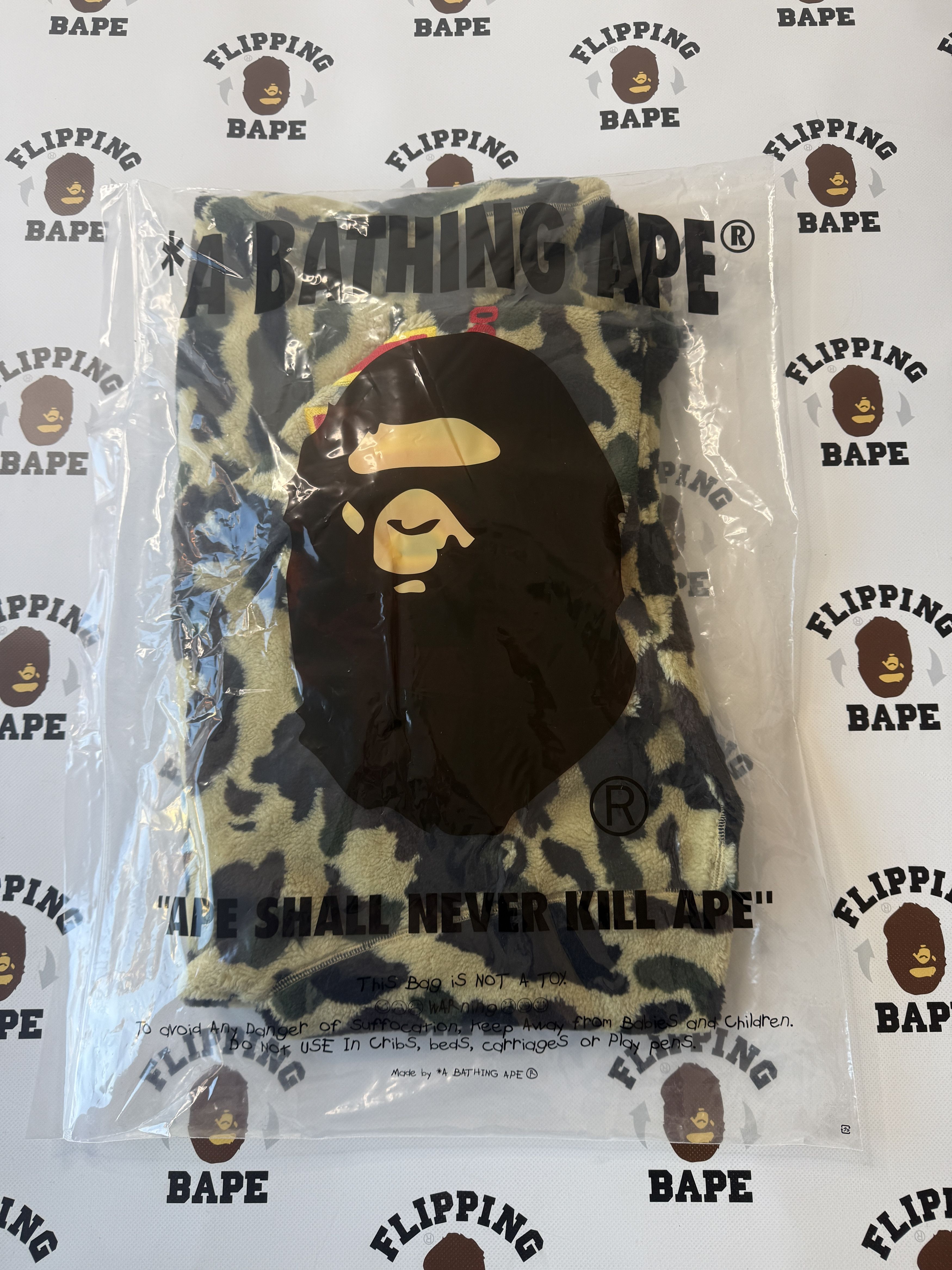 Bape × October's Very Own BAPE 1ST CAMO 2ND SHARK BOA HOODIE JACKET Size US L / EU 52-54 / 3 - 18 Thumbnail