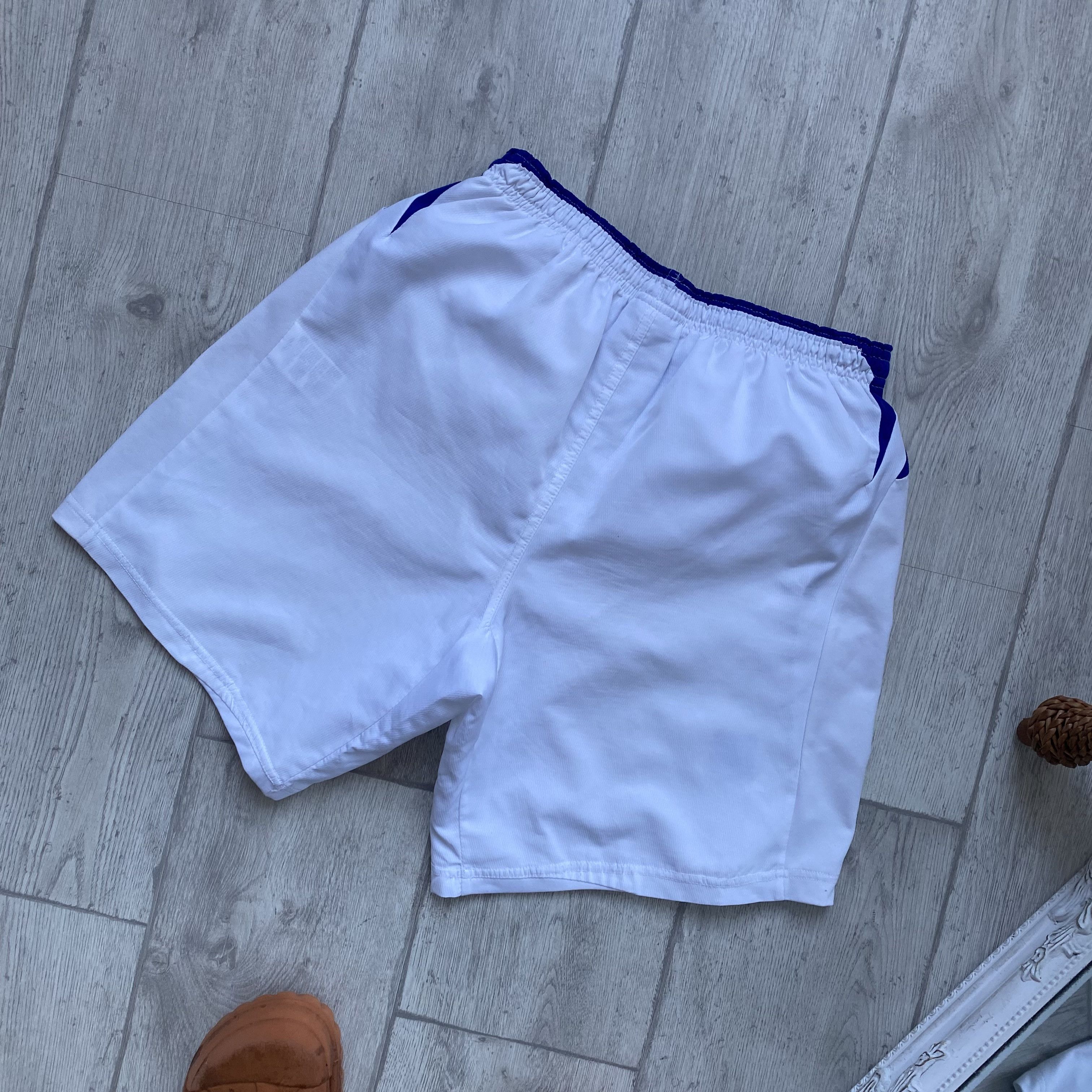 Umbro ⚽️ Vintage Everton FC Umbro Soccer football shorts football Size US M / EU 48-50 / 2 - 7 Thumbnail