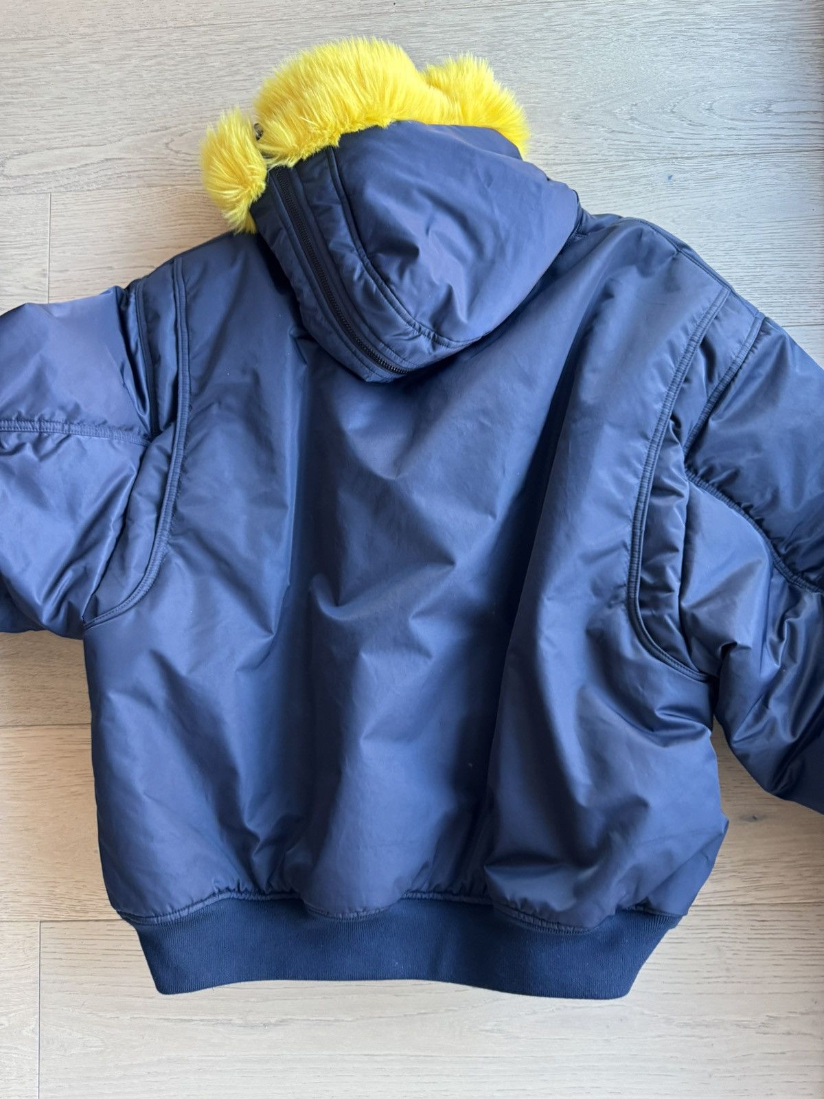 Balenciaga Balenciaga AW21 Faux Fur Bomber Size US M / EU 48-50 / 2 - 8 Thumbnail