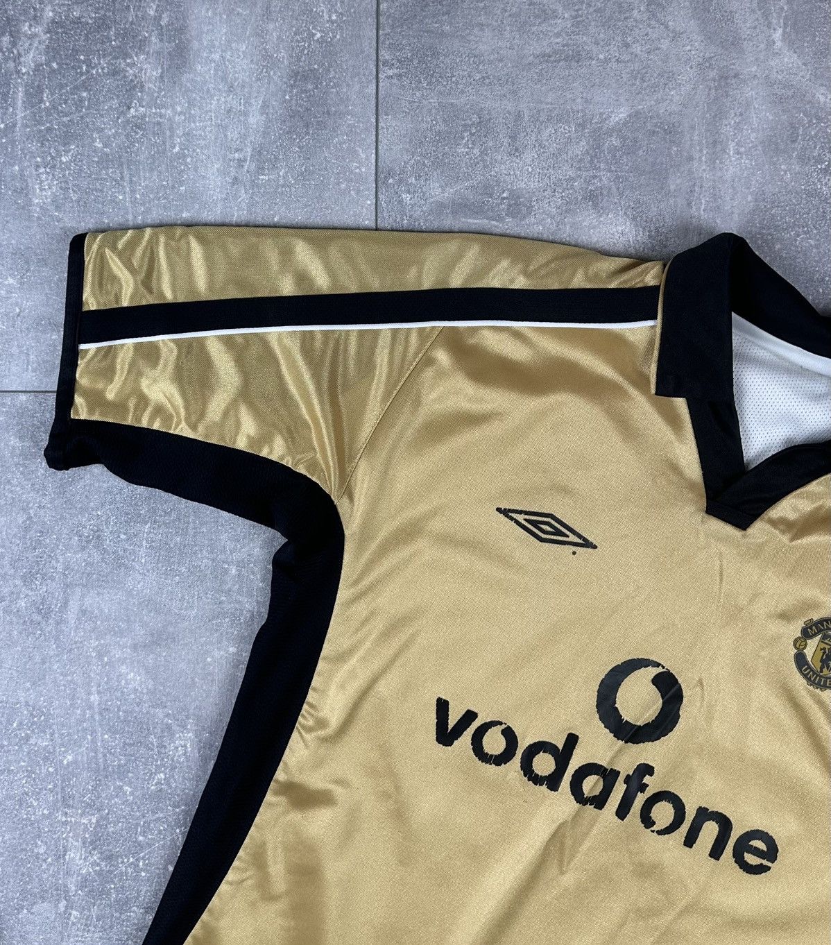 Umbro Umbro Manchester United Reversible 2001/02Away Retro Jersey Size US XS / EU 42 / 0 - 9 Thumbnail