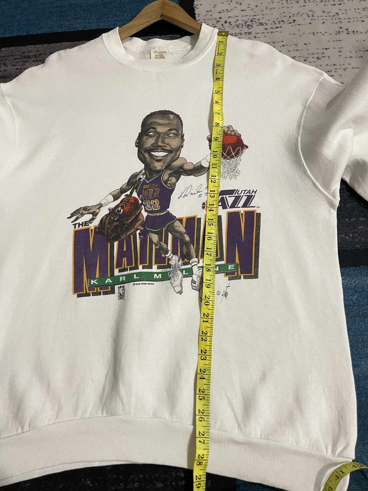 NBA Vintage NBA Utah Jazz Karl Malone The mailman Salem Tshirt Size US XL / EU 56 / 4 - 13 Thumbnail