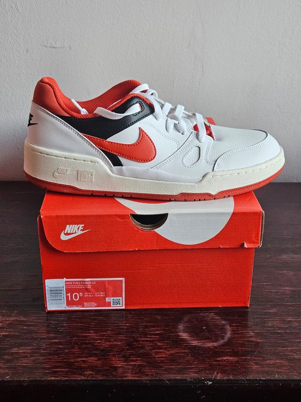 Nike Nike Full Force LO 44.5 Size US 10.5 / EU 43-44 - 1 Thumbnail