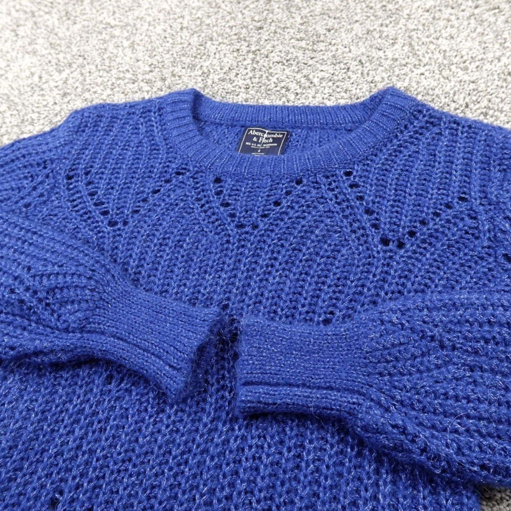 Abercrombie & Fitch VINTAGE Abercrombie & Fitch Sweater Womens S Blue Wool Alpaca Chunky Knit Crewneck 90s Size S / US 4 / IT 40 - 3 Thumbnail