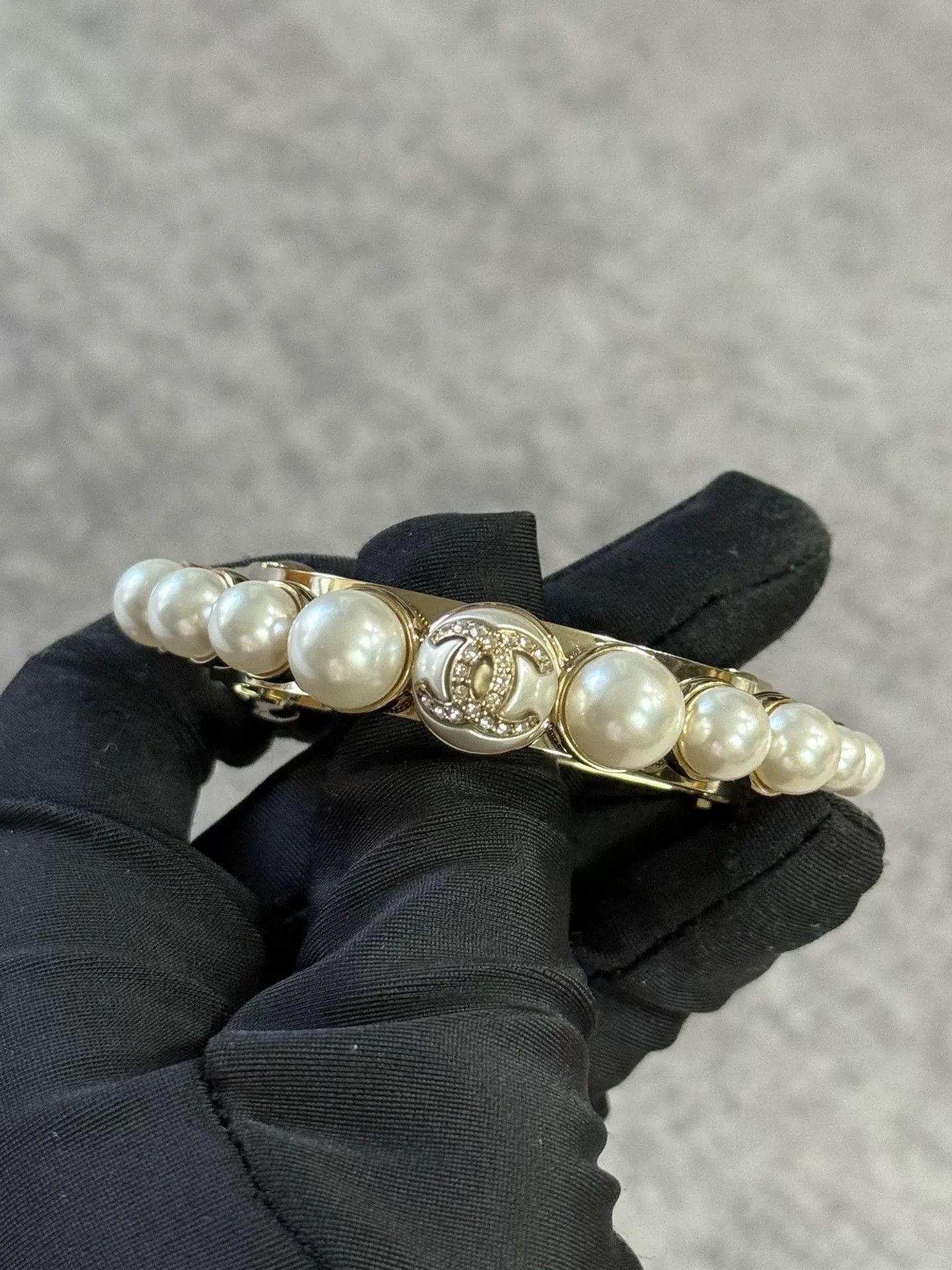 Chanel Chanel 22S Diamond CC Pearl Hair Clip Size US XXS / EU 40 - 4 Thumbnail