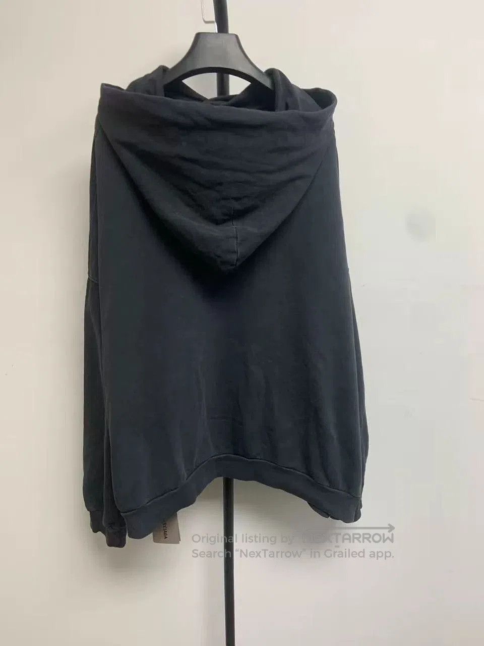 Balenciaga Balenciaga Solid Letter Long-Sleeve Sweatshirt. Size US M / EU 48-50 / 2 - 2 Thumbnail