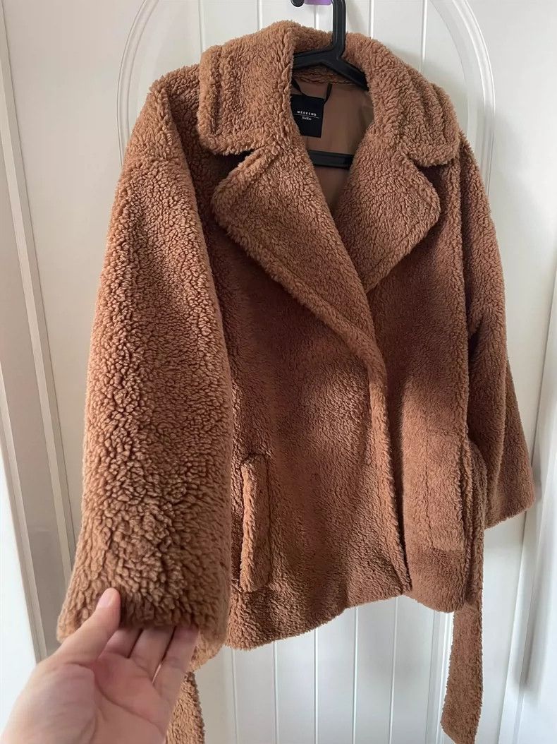 Max Mara Max Mara Short Teddy Coat Size M / US 6-8 / IT 42-44 - 2 Thumbnail