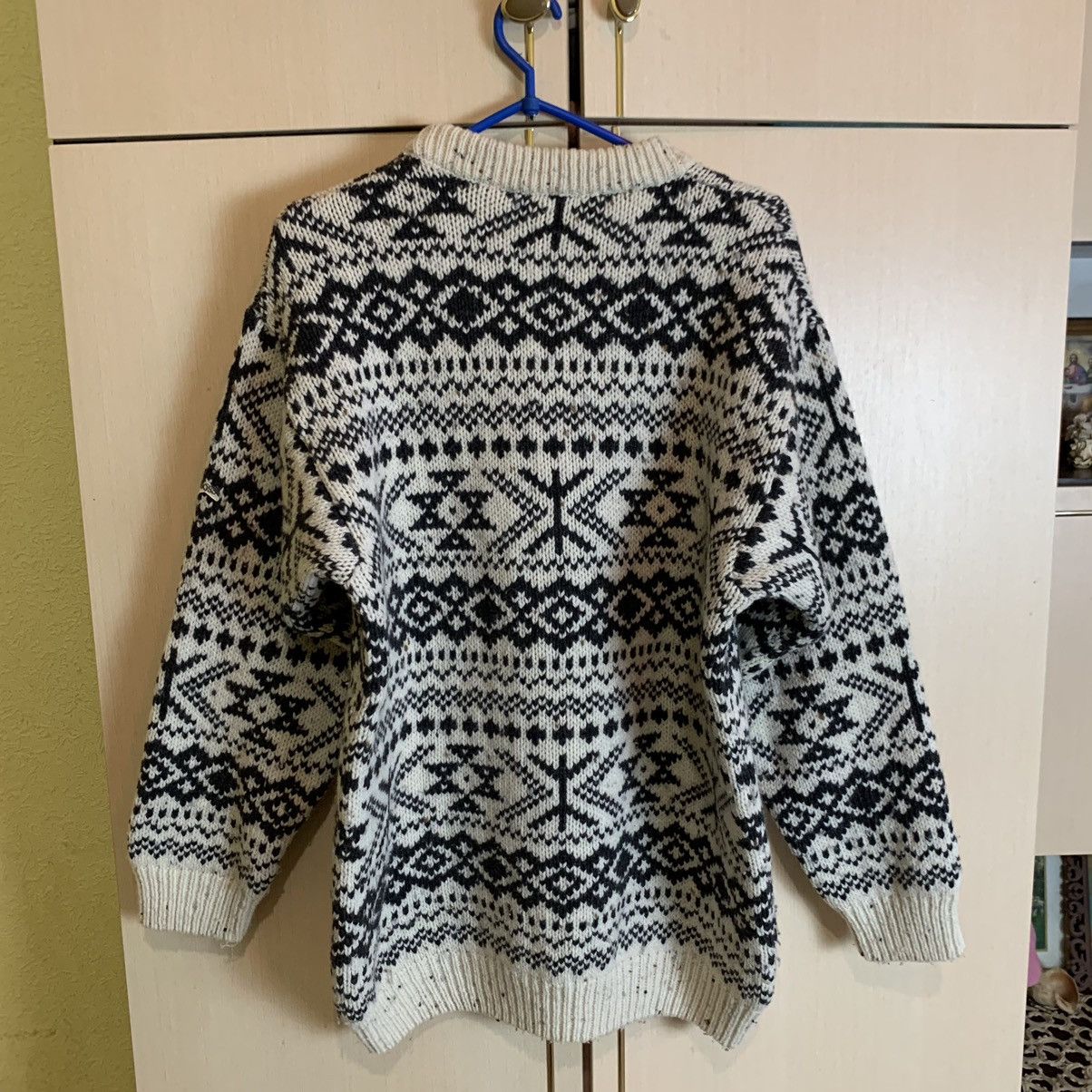 Hugo Boss Vintage Hugo Boss Knitted Lammwolle Sweater Made In Italy Size US L / EU 52-54 / 3 - 7 Thumbnail