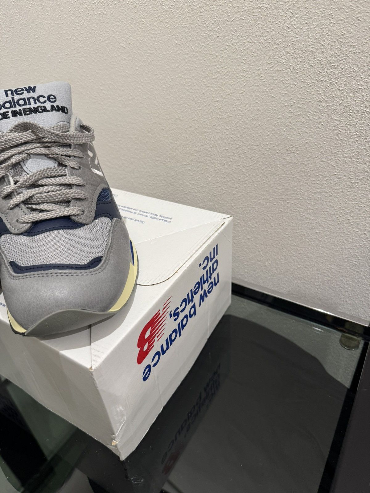 New Balance New Balance Mens 1500 MADE in UK Limited Edition Size US 9.5 / EU 42-43 - 2 Thumbnail