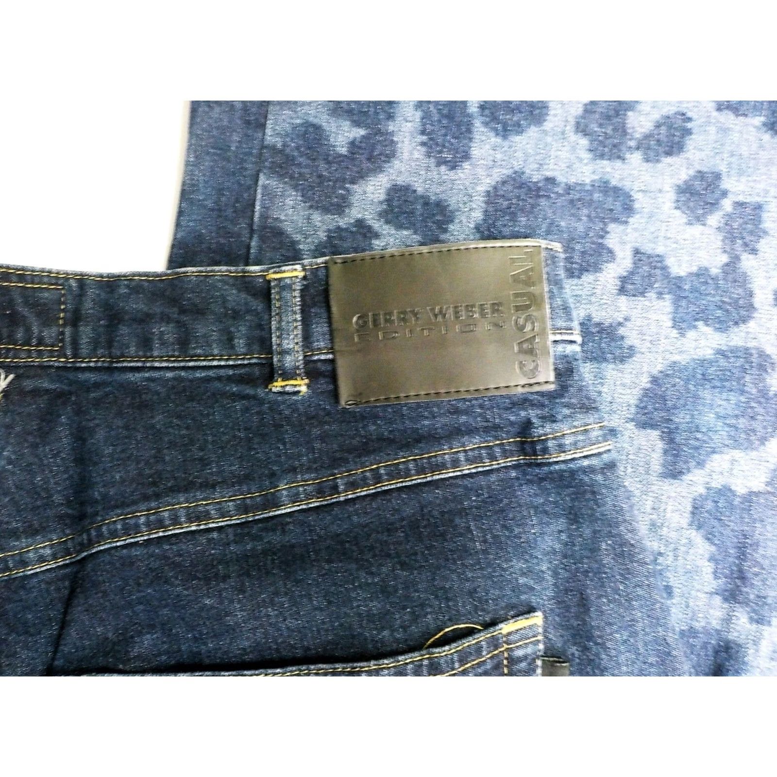Gerry Weber Gerry Weber Edition Casual Jeans Bootcut Blue 14 Inseam 31 Animal Print Bottoms Zipper Fly 5 Pocket Womens Size 36" / US 14 / IT 50 - 7 Thumbnail