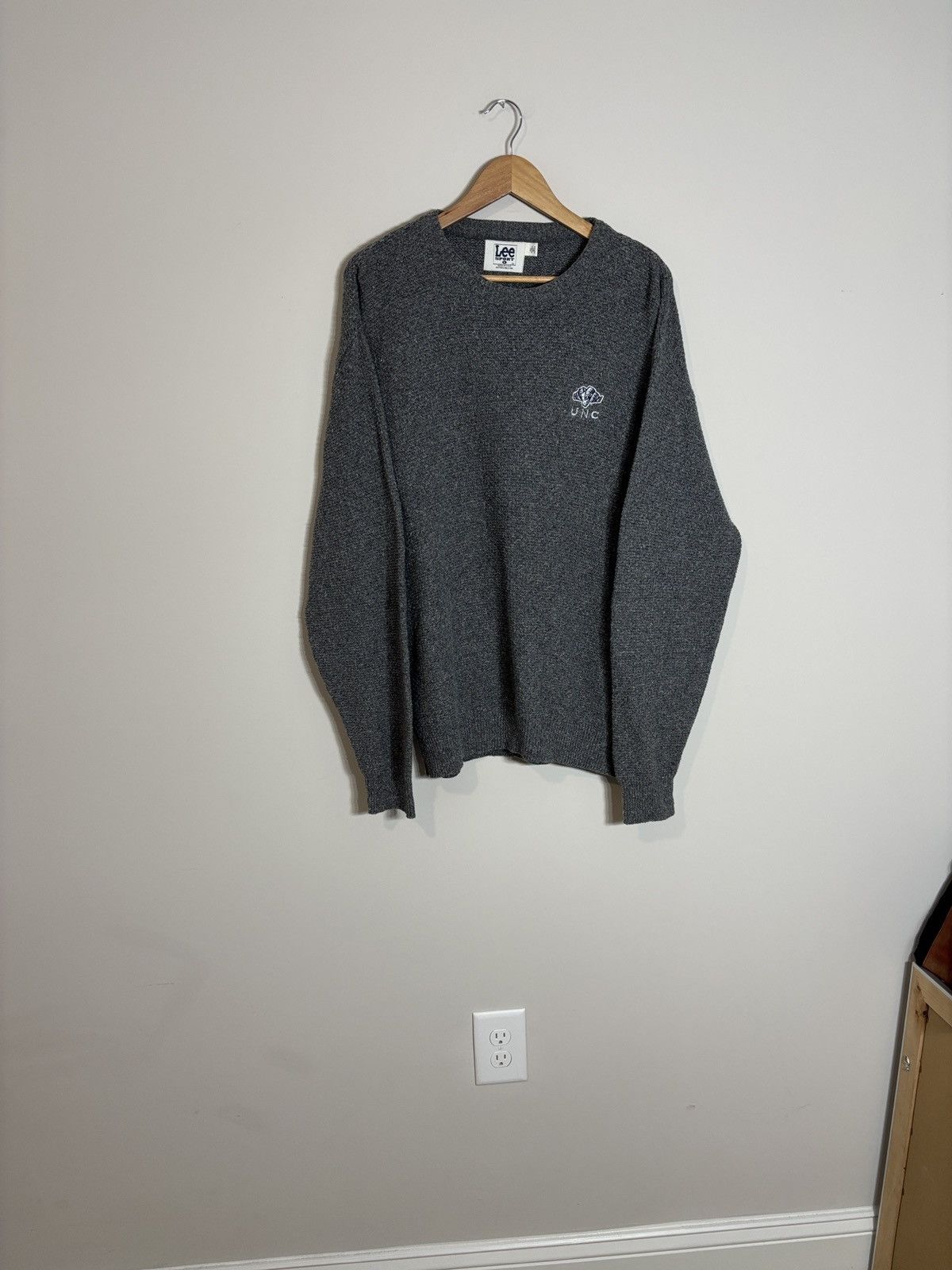 Nutmeg Vintage Lee Sport North Carolina Tar Heels Sweater Size US L / EU 52-54 / 3 - 1 Thumbnail