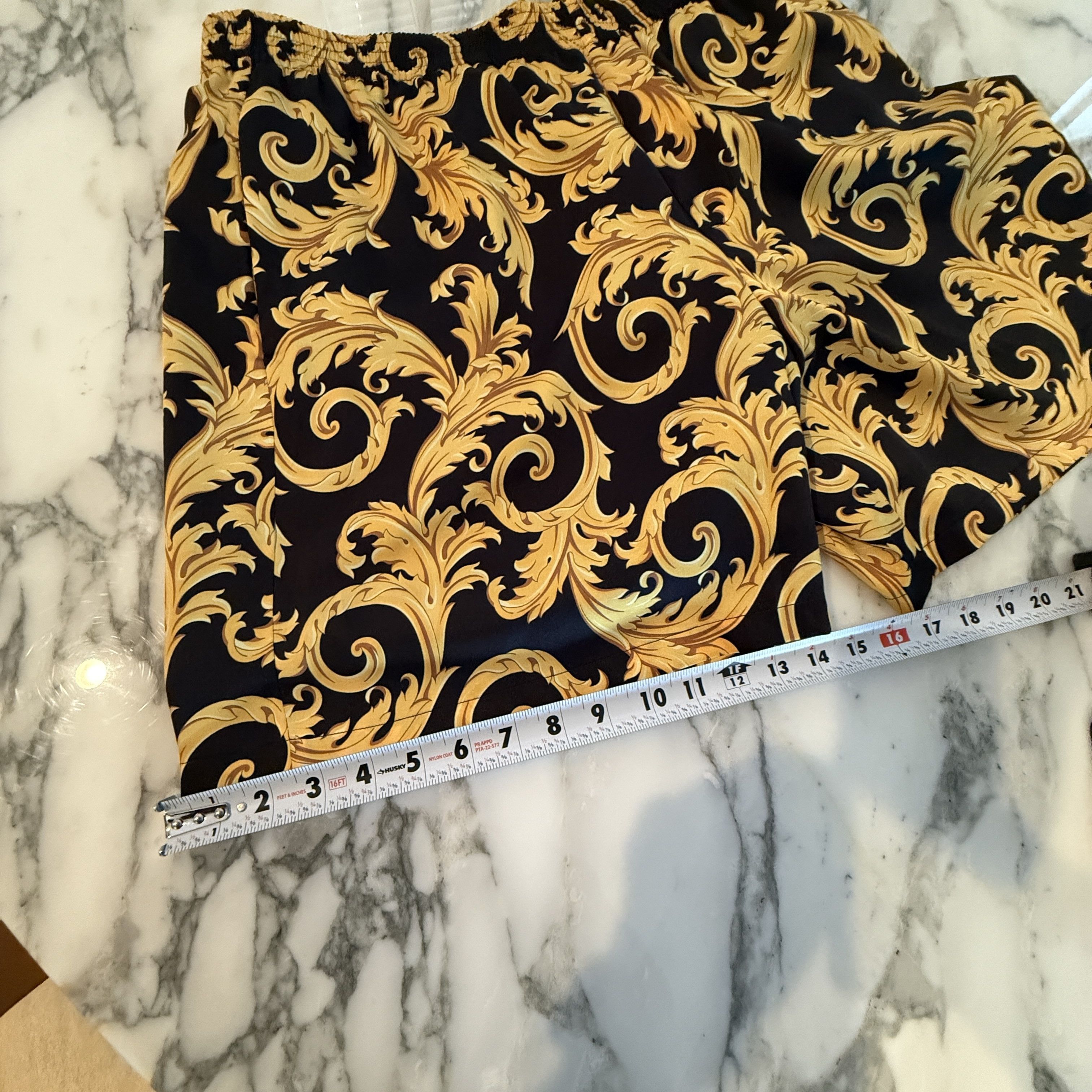 Versace Versace Men's Baroque Shorts Black Gold Print Shorts IT 52 Size US 34 / EU 50 - 11 Thumbnail