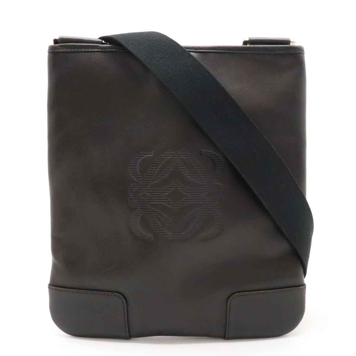 Loewe Loewe Loewe Anagram Leather Shoulder Bag Pochette Leather Crossbody Bag in Very Good Condition Size ONE SIZE - 1 Thumbnail