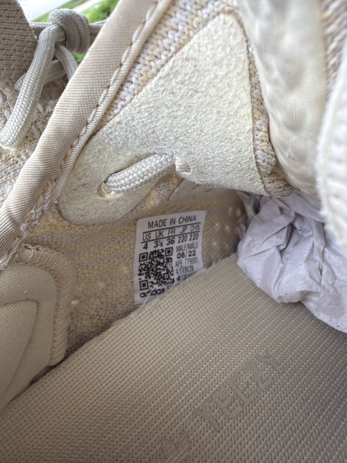 Yeezy Yeezy 350 Boost V2 - Mens size 4 Size US 5 / EU 37 - 7 Thumbnail