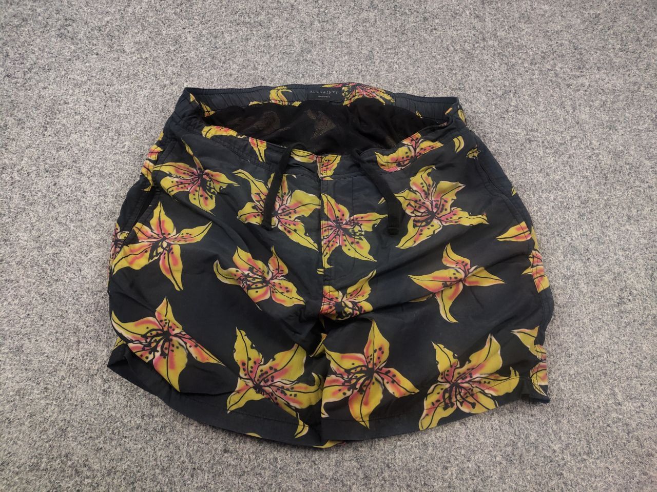Allsaints Allsaints Hibiscus Swim Casual Nylon Floral Pattern Shorts Size US 32 / EU 48 - 4 Thumbnail
