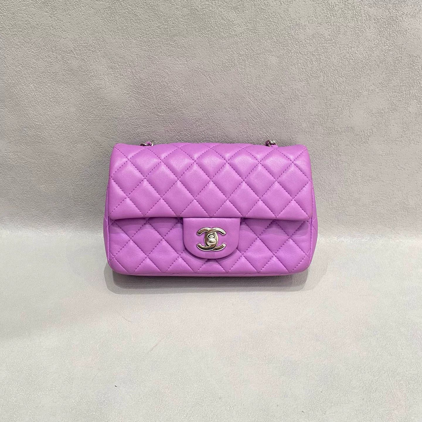Chanel Pre-loved Bag Very good condition Size ONE SIZE - 1 Thumbnail