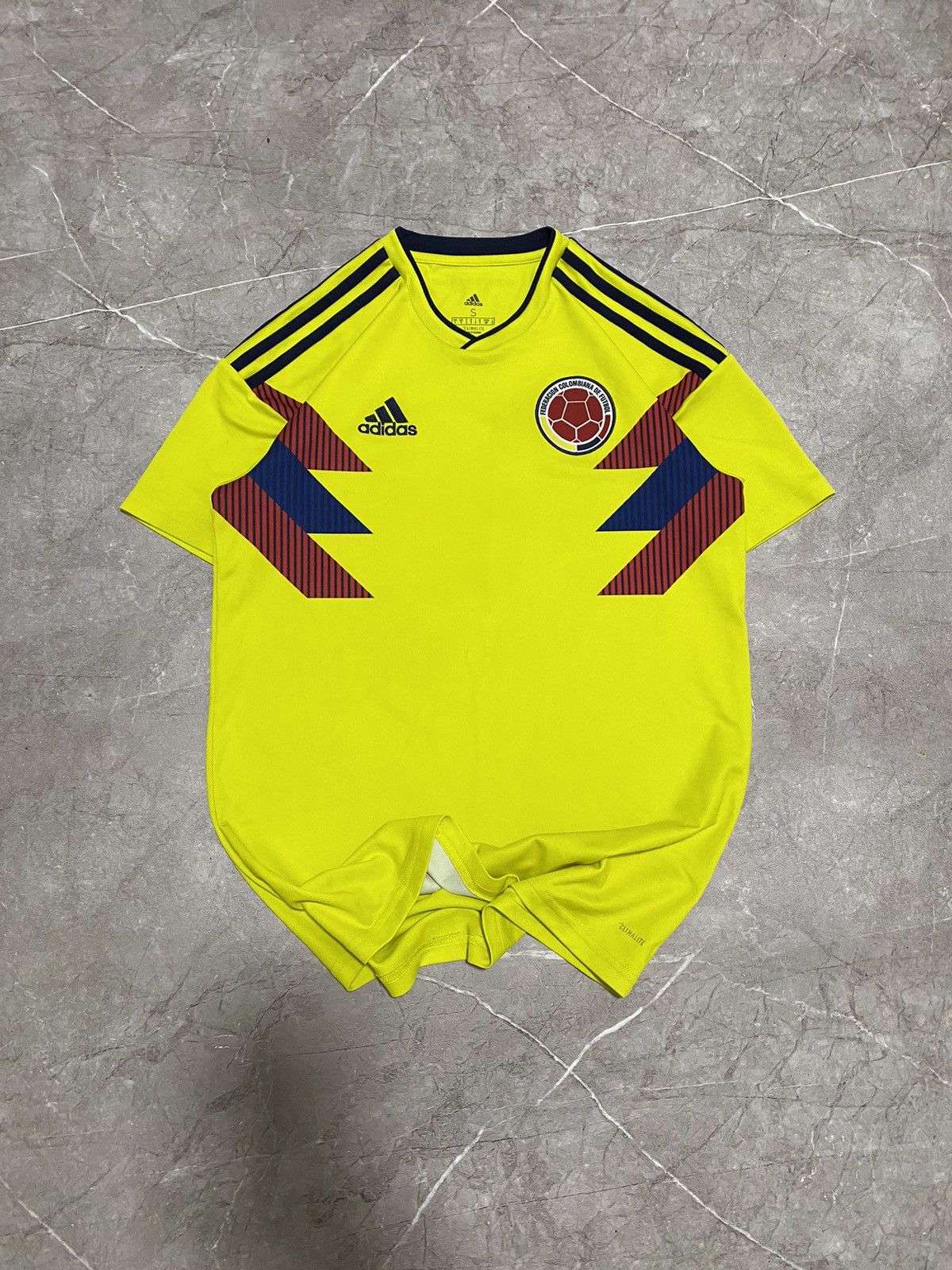 Adidas Adidas Colombia 2018-2019 Home Football Soccer Jersey Y2K Size US S / EU 44-46 / 1 - 2 Thumbnail