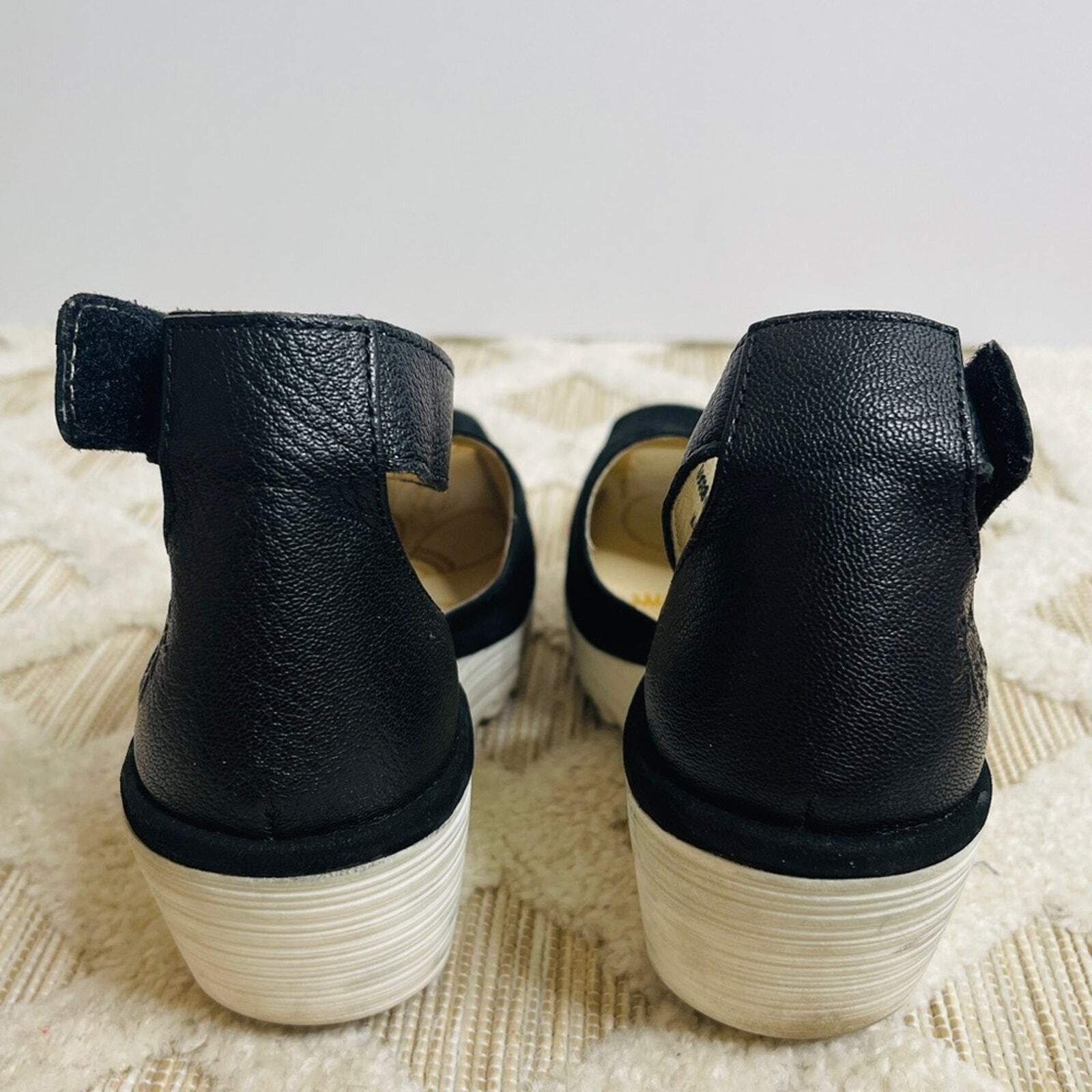 Fly London FLY London Leather Wedge Sandal Black SZ 37/US 6.5/7 Size US 6.5 / IT 36.5 - 4 Thumbnail