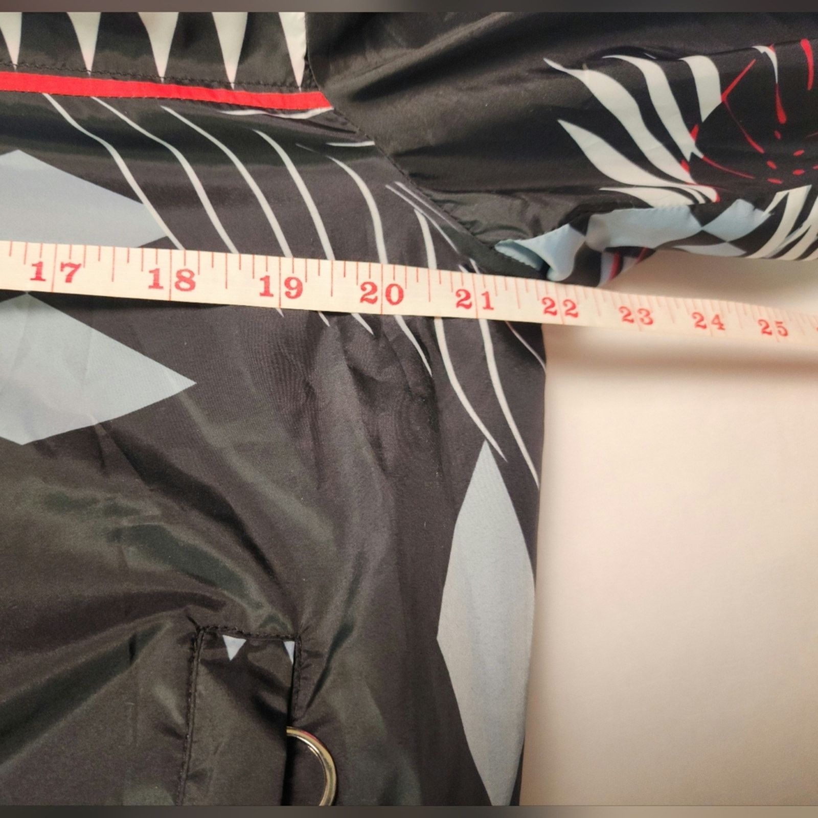 Versace Versace Nylon Geometric Patterned Palm Bomber Jacket 44 Lg Size L / US 10 / IT 46 - 13 Thumbnail