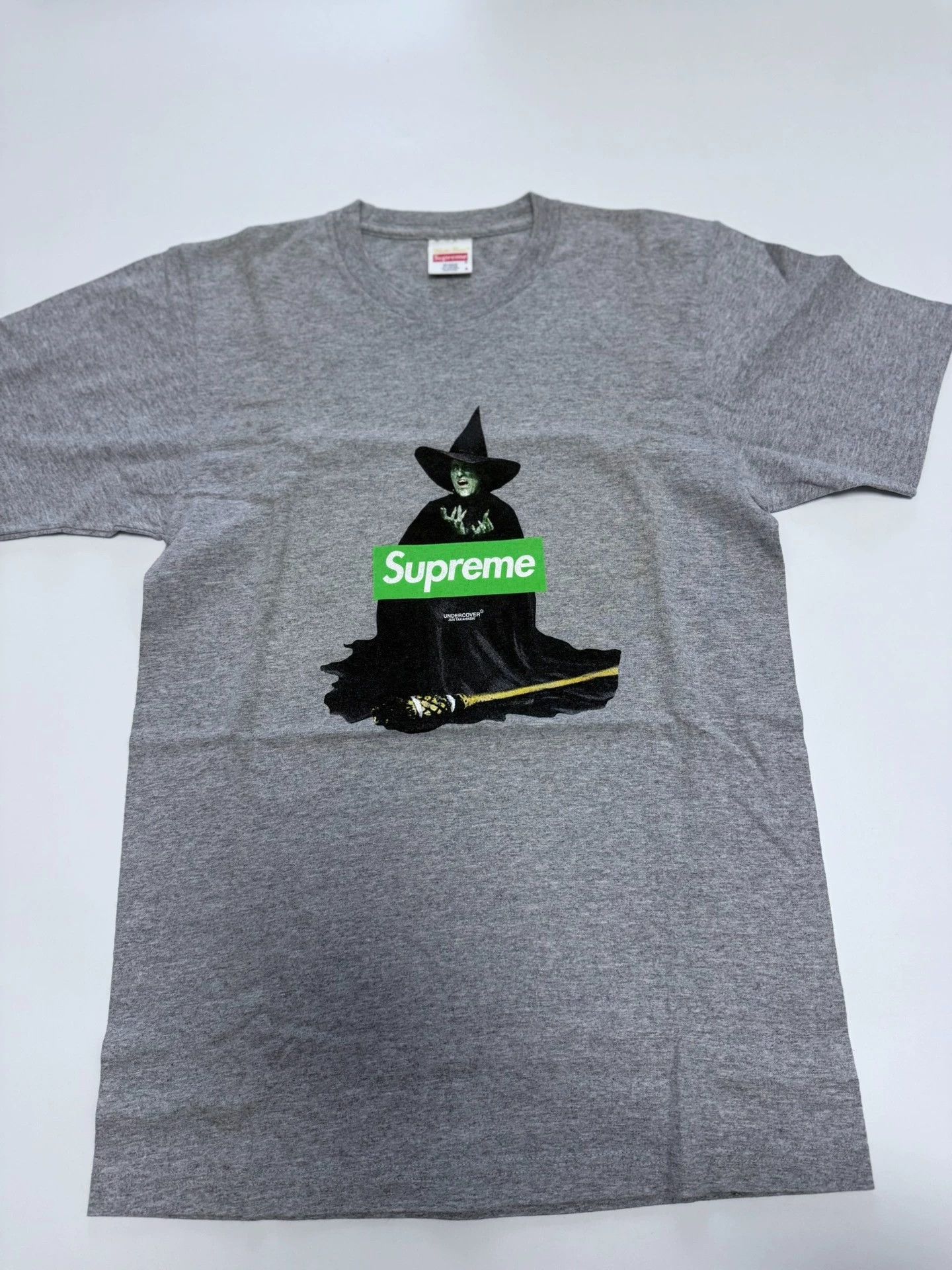 Supreme Supreme 2014 Switch Witch Box Logo Tee S Like New Size US S / EU 44-46 / 1 - 1 Thumbnail