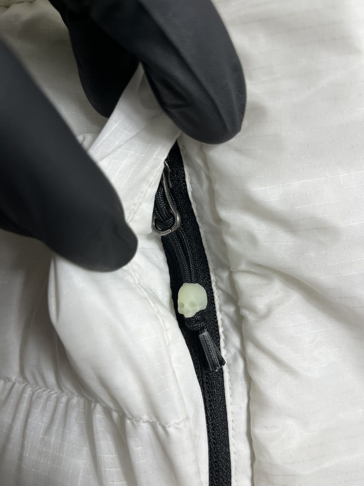 Nike ACG Nike ACG Therma Fit Puffer Vest White luminescent Jacket Size US L / EU 52-54 / 3 - 8 Thumbnail