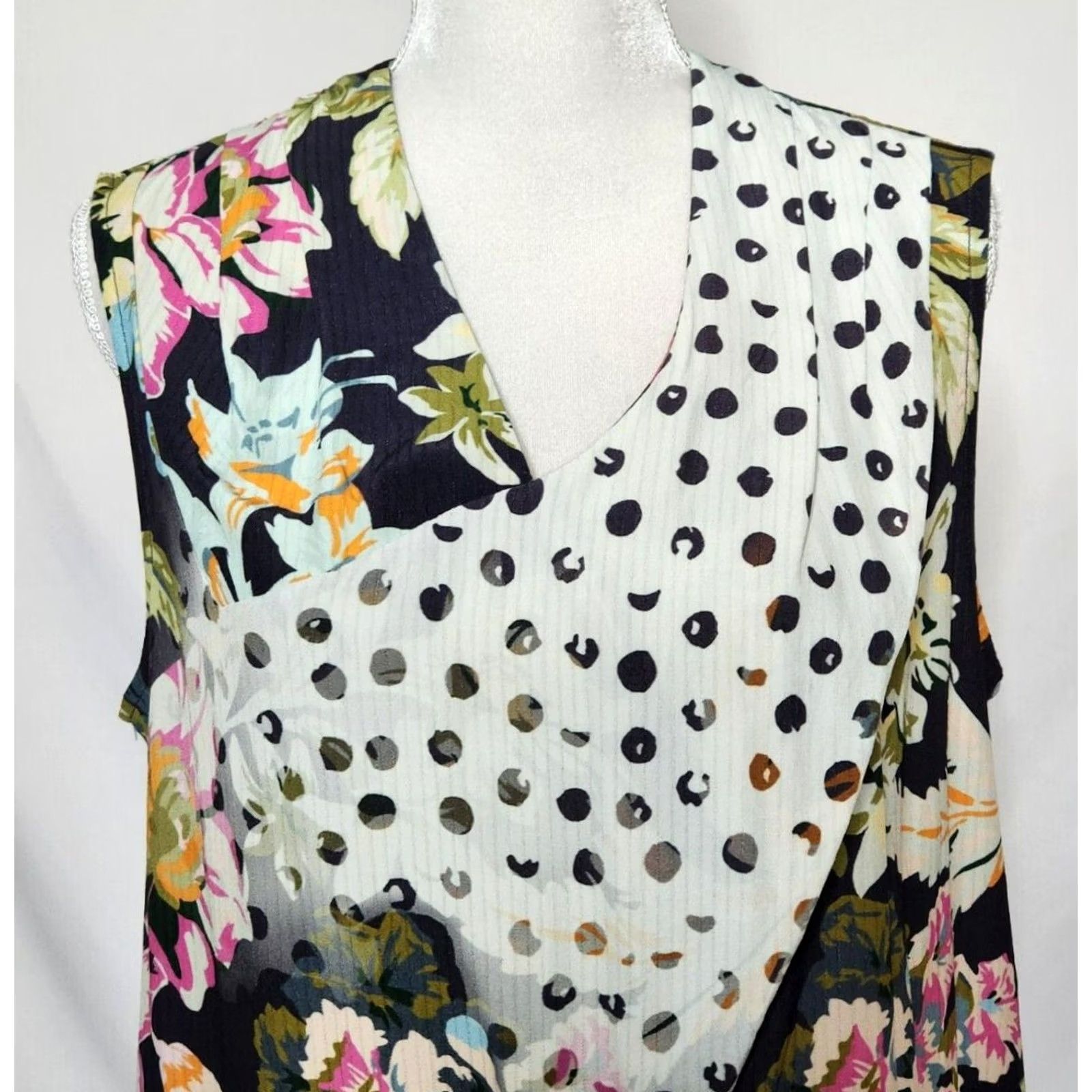 Soft Surroundings Soft Surroundings Tank Top Flor De Pluma Drapey Floral Sleeveless M Multicolor V-Neck Womens Size M / US 6-8 / IT 42-44 - 5 Thumbnail