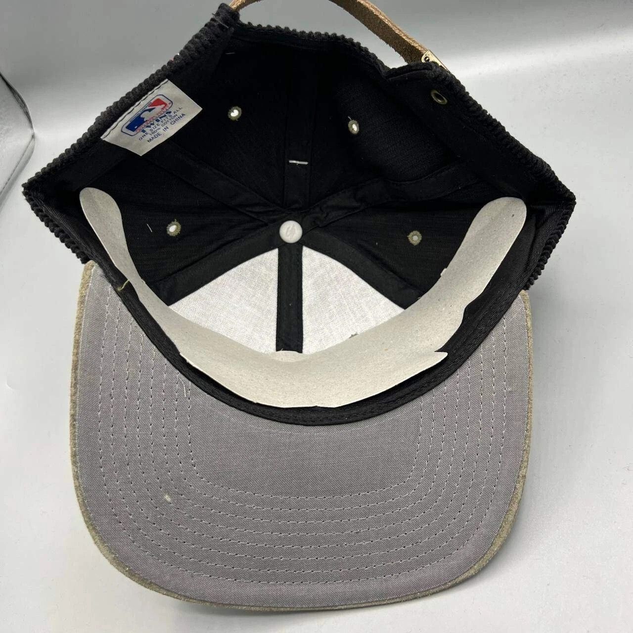 Twins Enterprise Inc. × Vintage Chicago White Sox Hat Men Corduroy Strap Back Cap New Size ONE SIZE - 2 Thumbnail