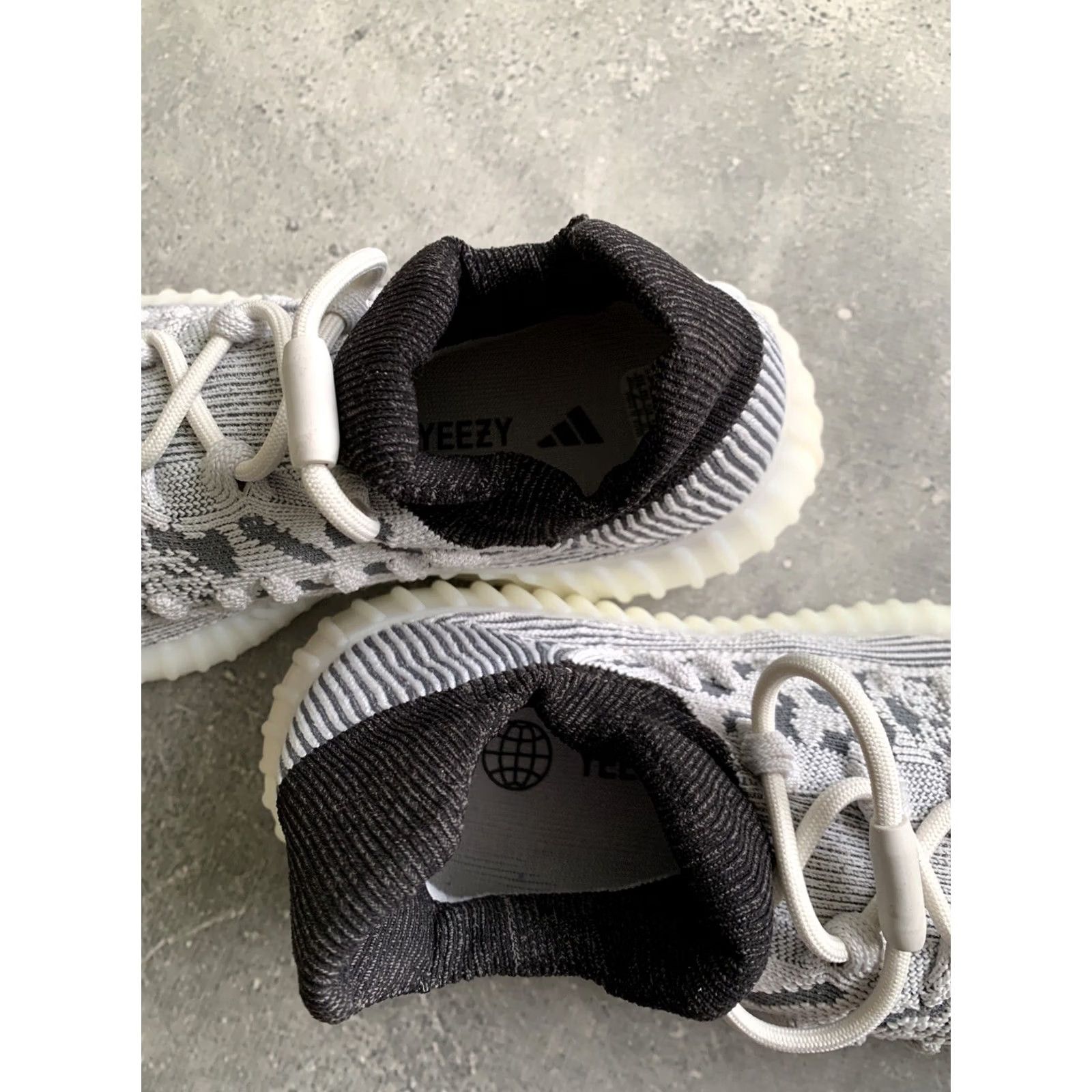 Adidas ADIDAS YEEZY 350 V2 CMPCT PANDA SNEAKERS US 8, UK 7.5, EU 41 1/3, 260 mm, Men, Sneaker, Panda, adidas Yeezy, White, Size US 8 Size US 8 / EU 41 - 6 Thumbnail