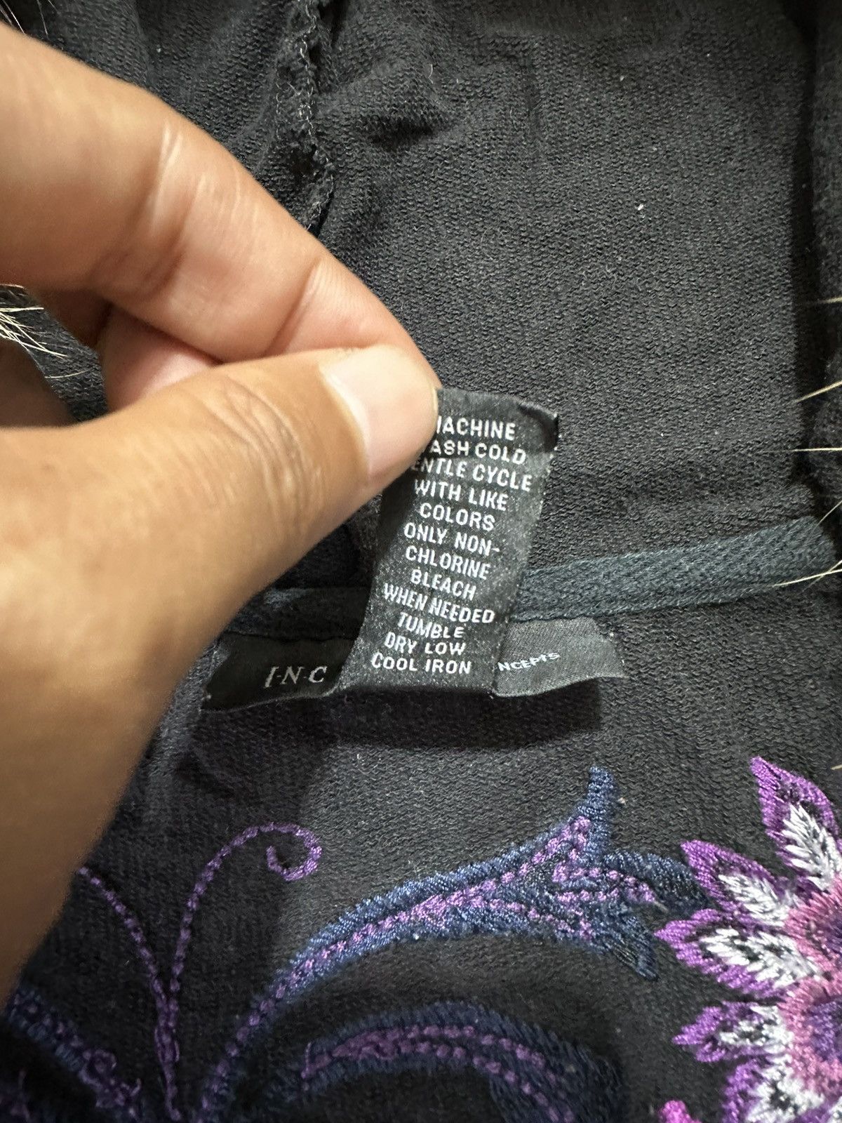 20471120 × Japanese Brand INTERNATIONAL CONCEPT EMBROIDERY FLOWER FUR ZIP BLACK HOODIE Size US S / EU 44-46 / 1 - 10 Thumbnail
