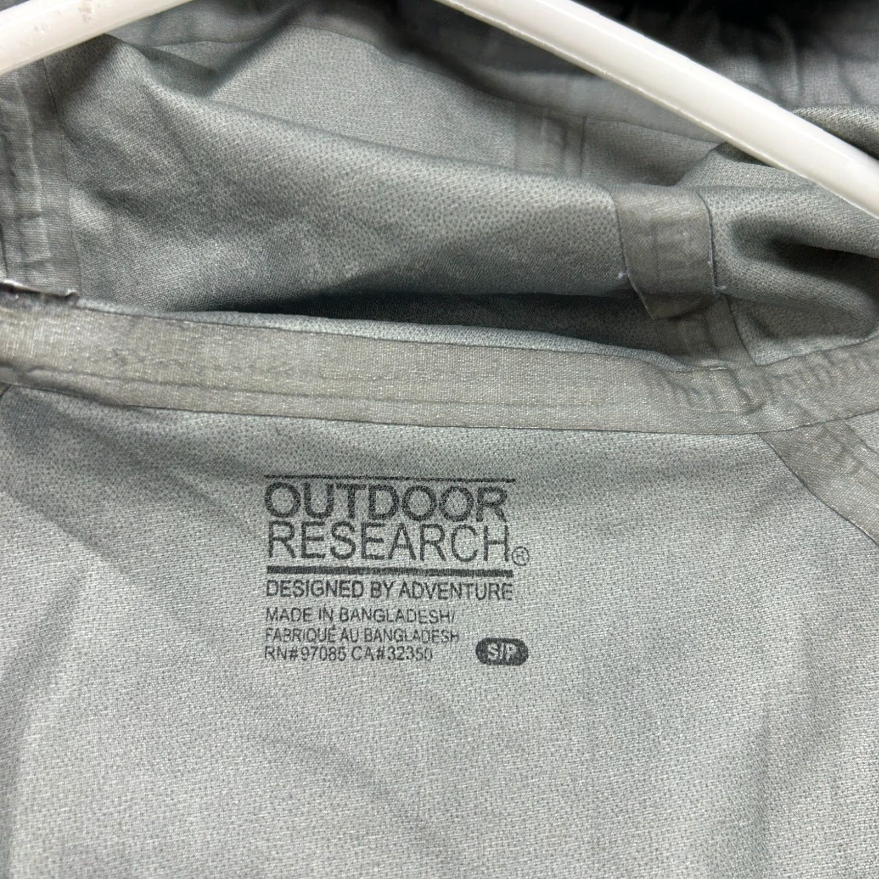 Outdoor Research Outdoor Research Jacket Womens Small Black Hooded Shell Rain Coat Rain Hooded Shell Outdoor Research Womens Small Black Jacket Size S / US 4 / IT 40 - 7 Thumbnail