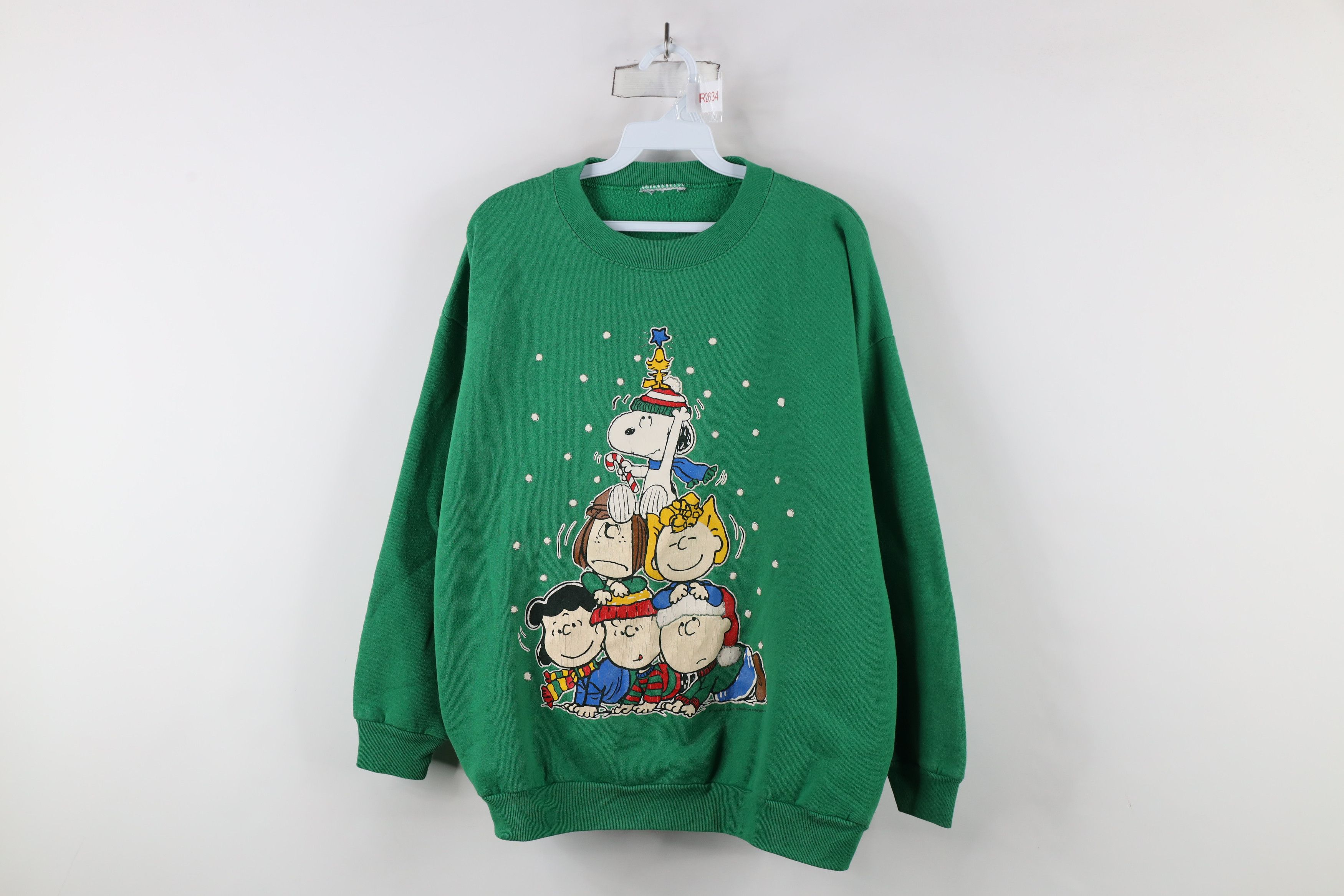 Vintage Vintage 90s Charlie Brown Peanuts Christmas Tree Sweatshirt Size US L / EU 52-54 / 3 - 1 Thumbnail