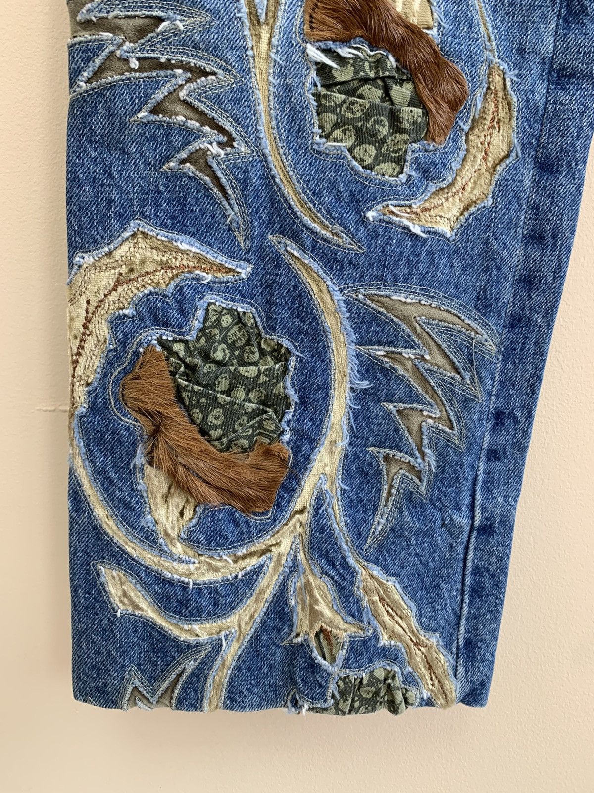Roberto Cavalli Vintage Roberto Cavalli Blue Embroidered Flowers Denim Jeans Size US 32 / EU 48 - 7 Thumbnail