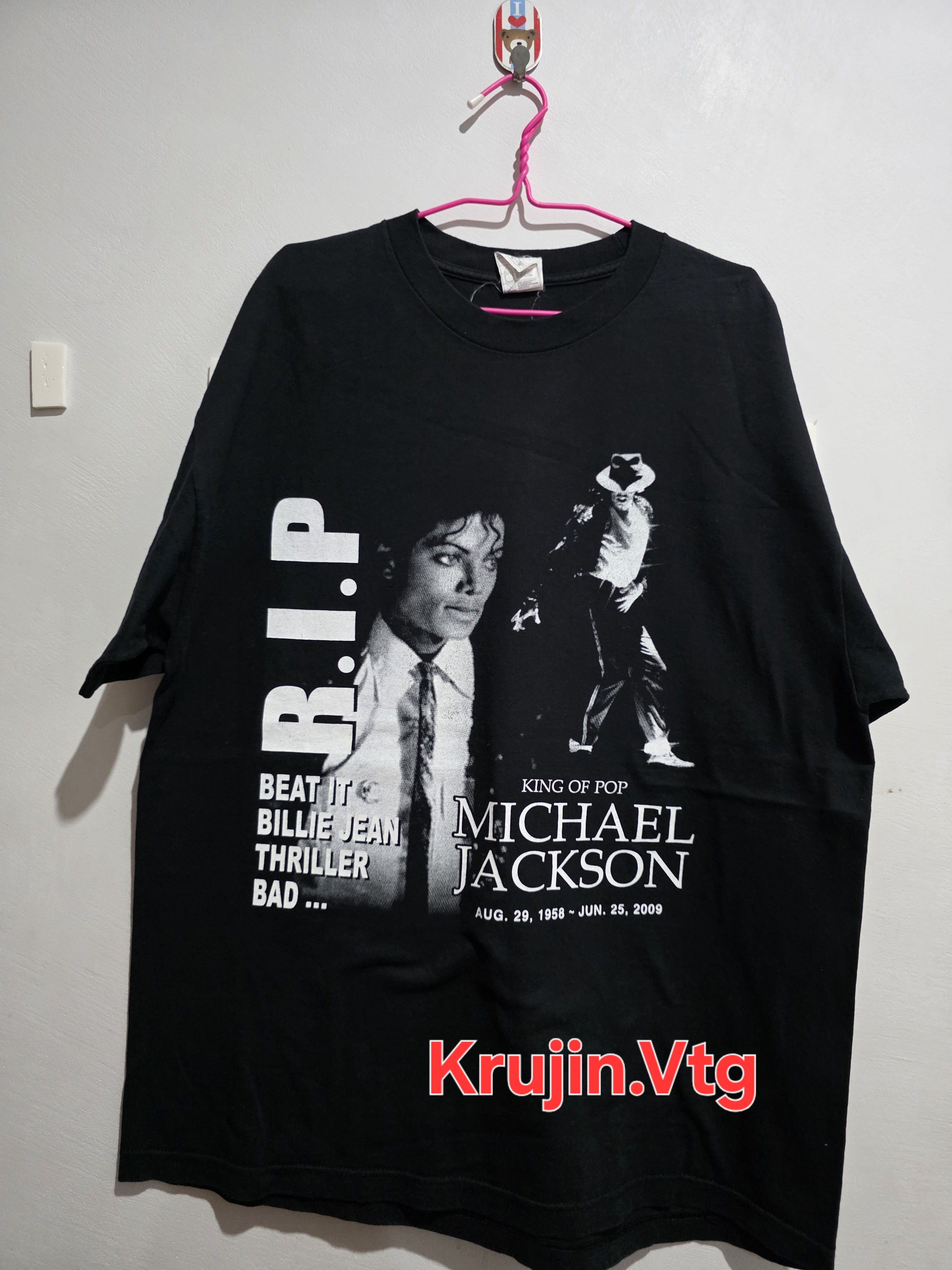 Other Michael Jackson R.I.P. Size US XL / EU 56 / 4 - 1 Thumbnail