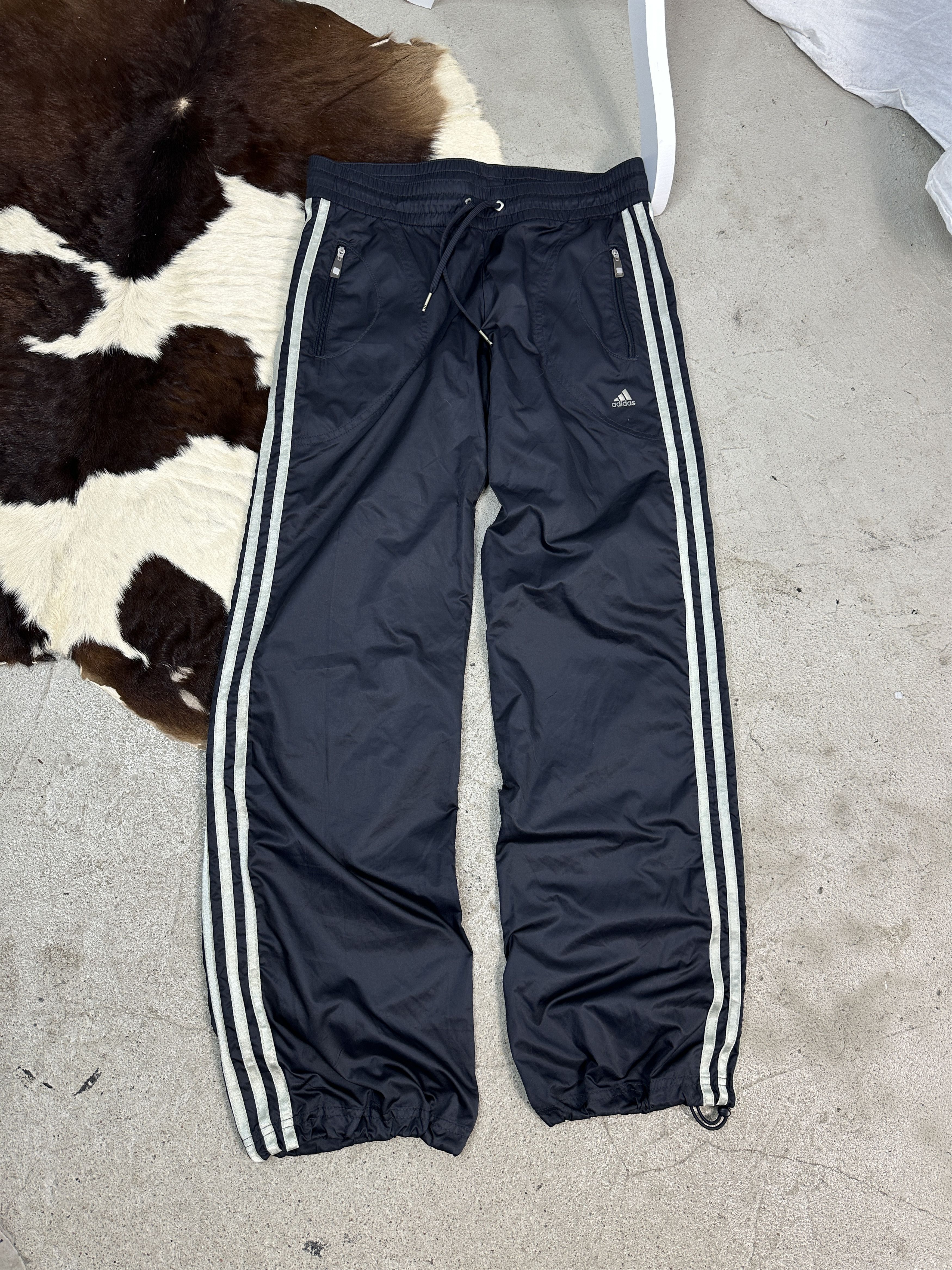 Adidas × Vintage Vintage Sportswear Y2K Nylon Baggy Adidas Sweatpants Size US 32 / EU 48 - 1 Thumbnail