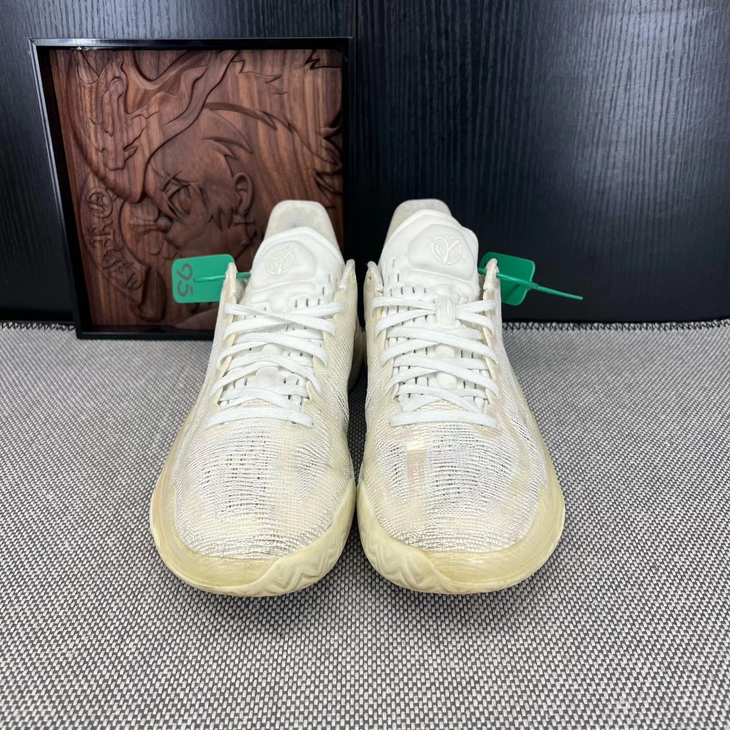 Li-Ning Li-Ning Gamma "Colorless Light" Silver Size 42 Size US 9 / EU 42 - 4 Thumbnail