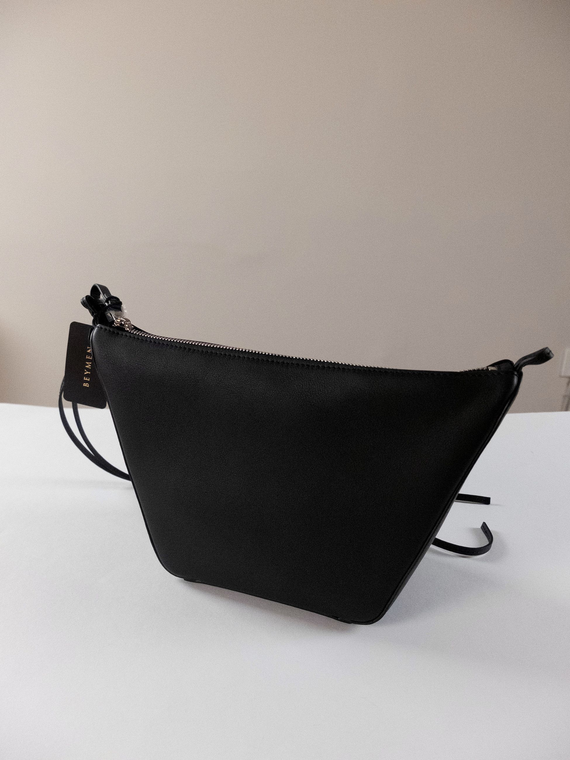 Loewe LOEWE Mini Hammock black leather hobo shoulder bag Size ONE SIZE - 9 Thumbnail