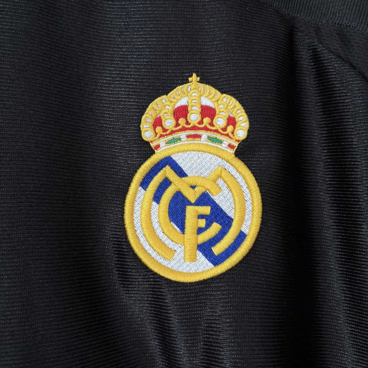 Adidas × Vintage 1999 2000 Real Madrid Adidas Retro Vintage Soccer Jersey Kit Size US M / EU 48-50 / 2 - 4 Thumbnail