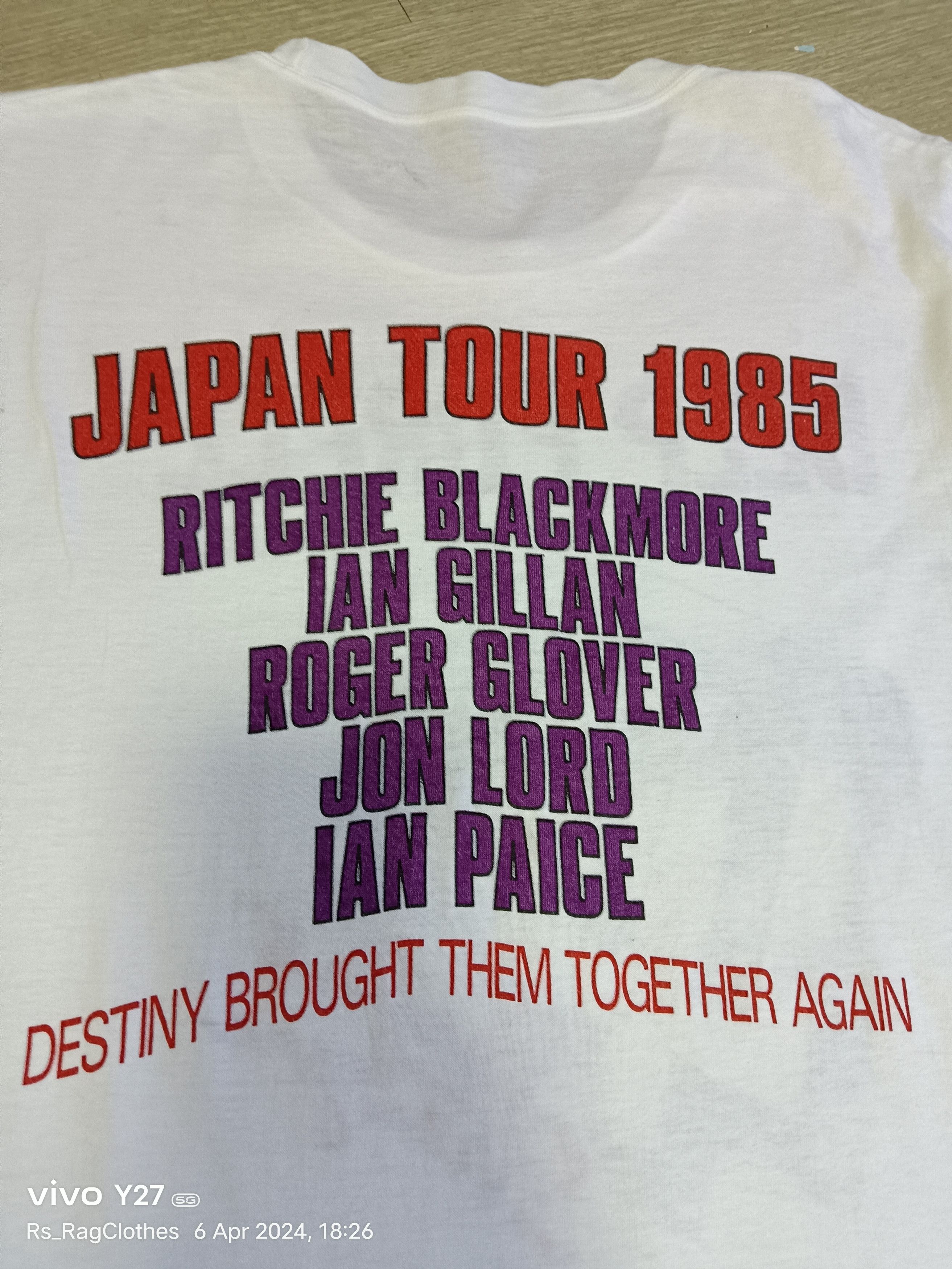 Band Tees VINTAGE DEEP PURPLE TOUR TEE Size US S / EU 44-46 / 1 - 7 Thumbnail