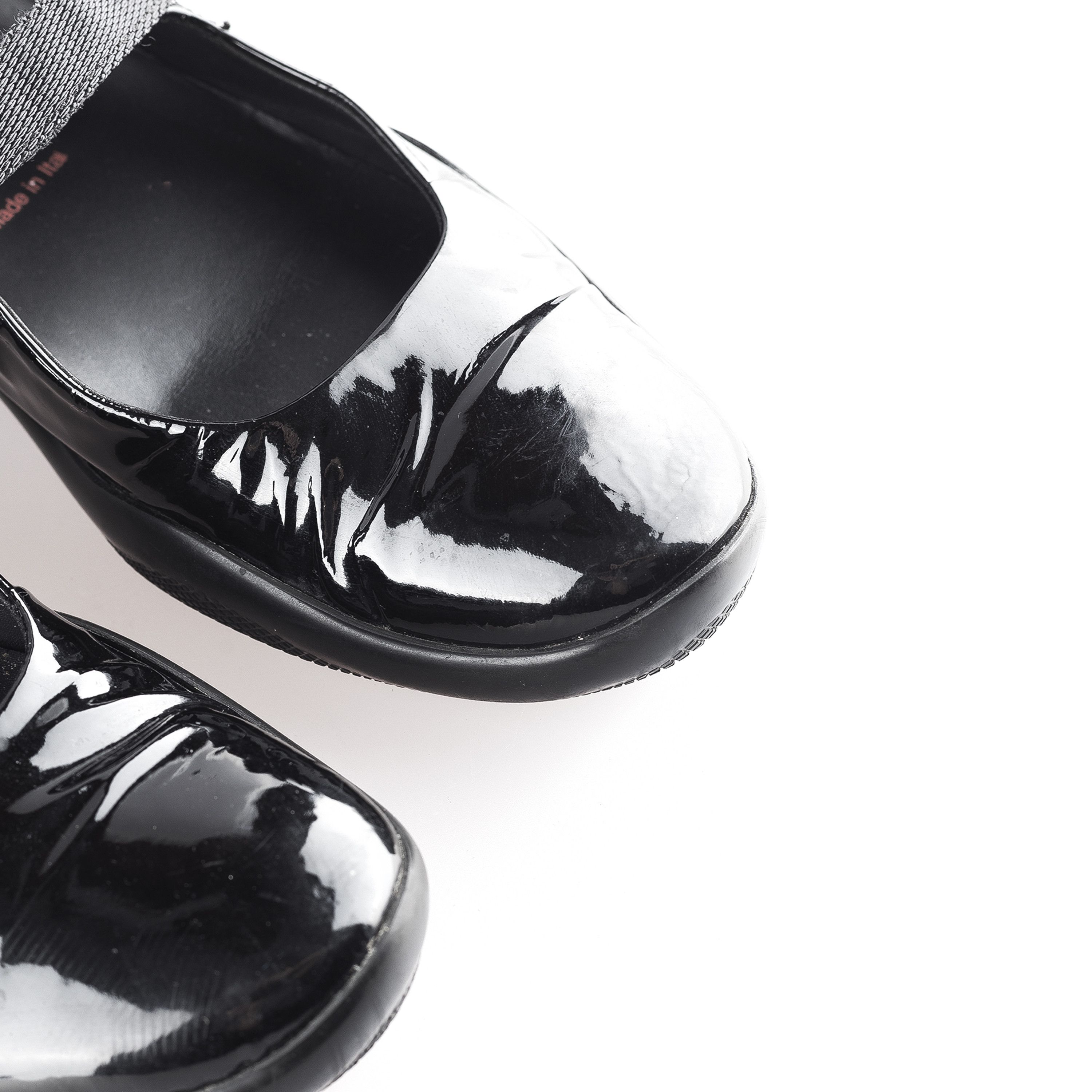 Prada Prada Vintage Black Patent Leather Ballerinas (37 EU) Size US 6 / IT 36 - 7 Thumbnail