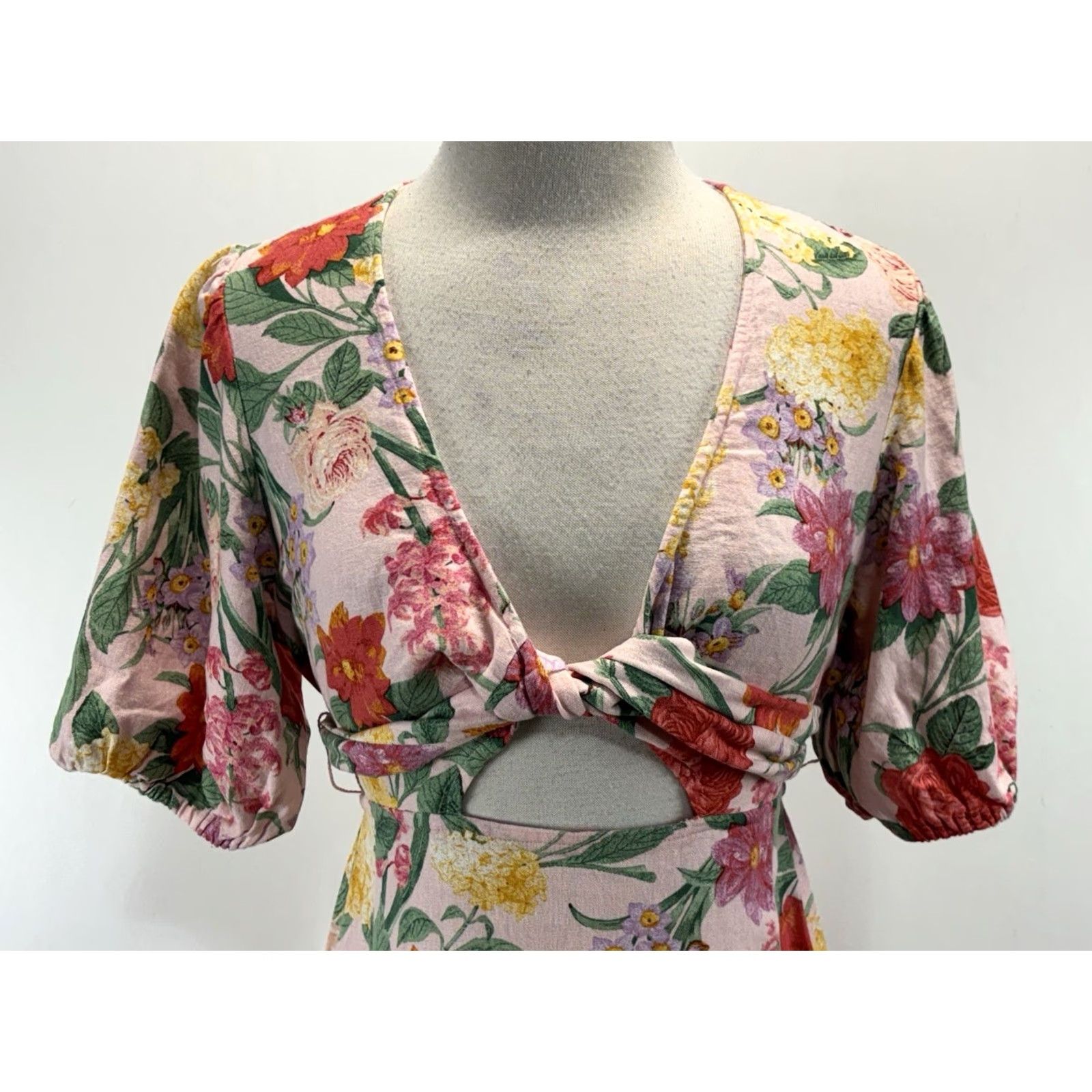 Old Navy Old Navy Women’s Fit & Flare Floral Linen Blend Twist Front Maxi Dress M Spring Size M / US 6-8 / IT 42-44 - 5 Thumbnail