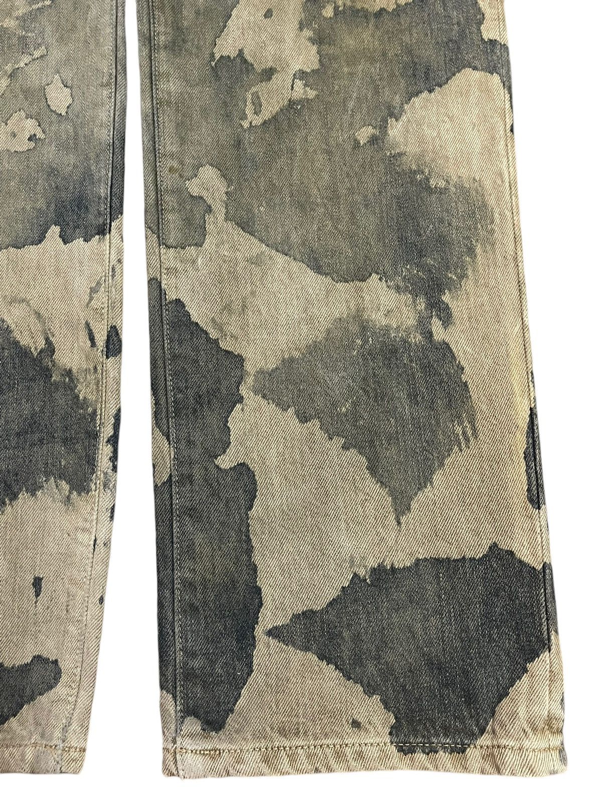 Uniqlo Vintage Japanese Uniqlo Painted Camouflage Style Jeans Size US 32 / EU 48 - 9 Thumbnail