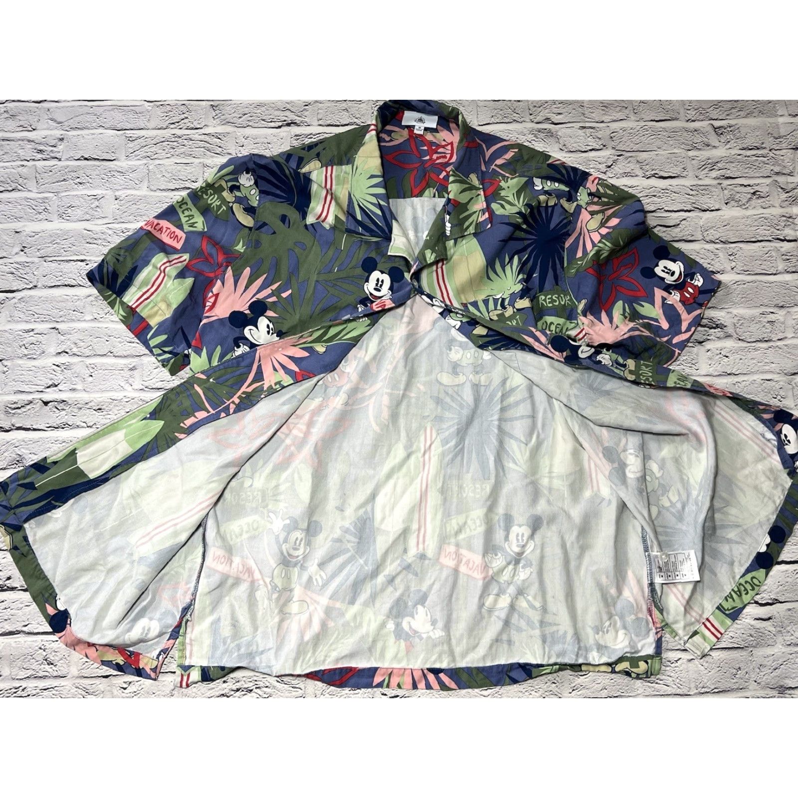Disney Disney Disney Vacation Resort Floral Mickey Print Hawaiian Camp Shirt M Size US M / EU 48-50 / 2 - 5 Thumbnail