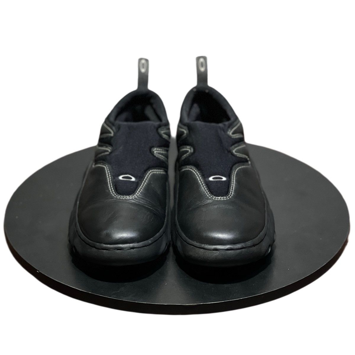 Oakley OAKLEY Arrowhead Leather slip on | Grailed