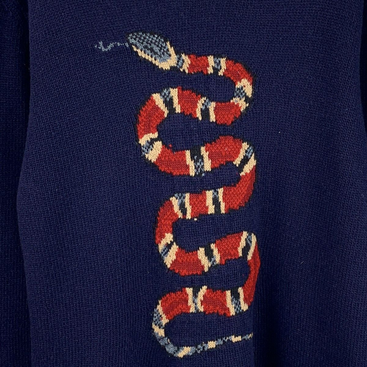Gucci Gucci x Pokémon Navy Coral Snake Wool Knit Sweater K26WX Size US XXL / EU 58 / 5 - 4 Thumbnail