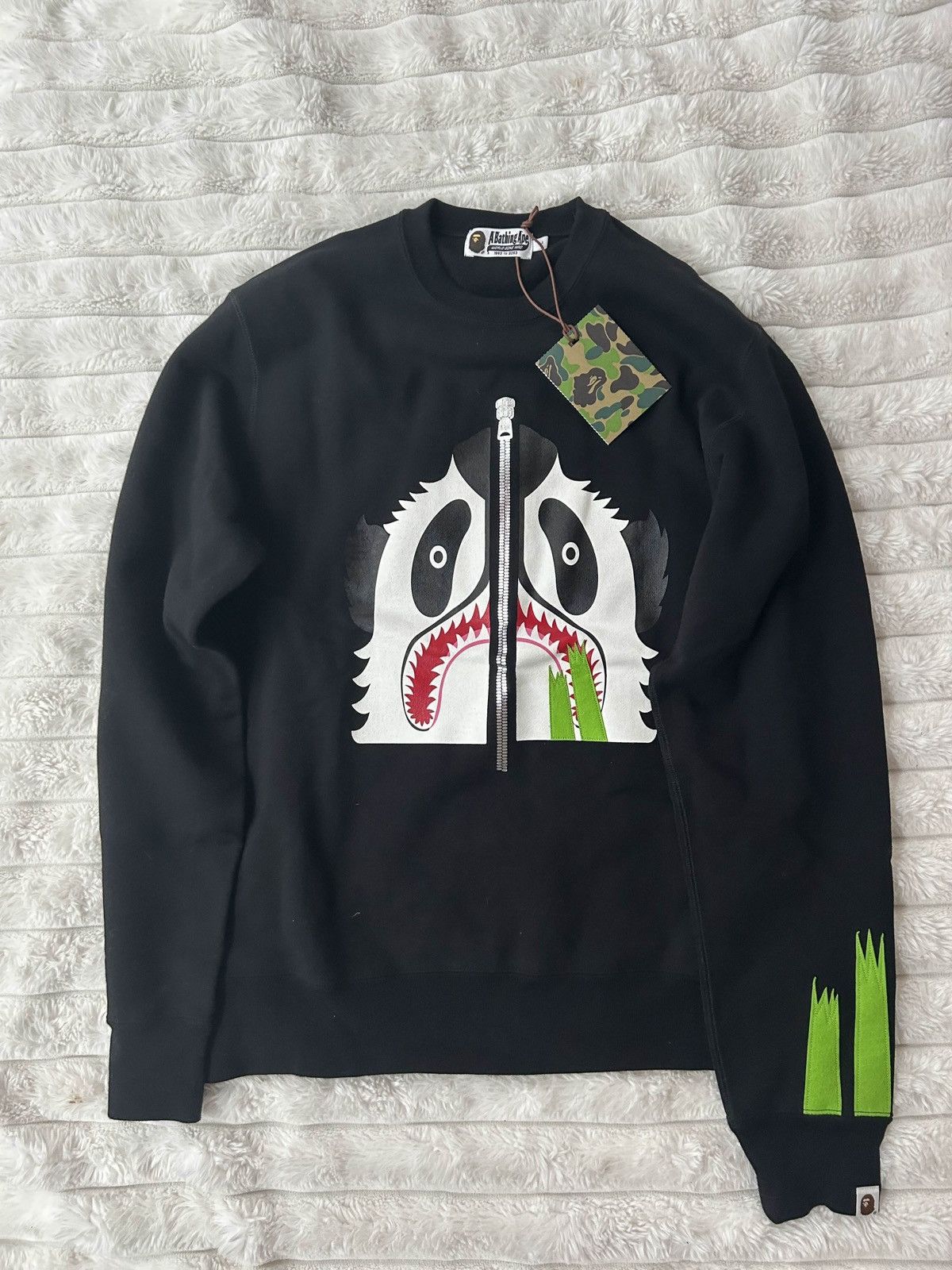 Bape Bape Panda Shark Crewneck Size US L / EU 52-54 / 3 - 1 Thumbnail